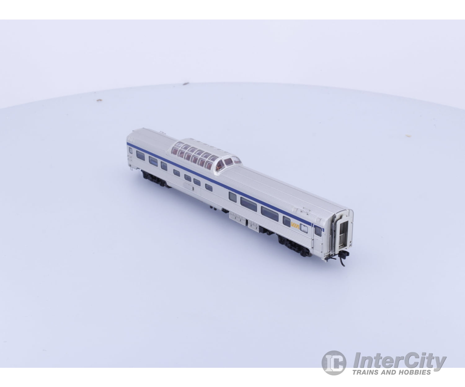 Rapido 550111 N Skyline Dome Coffee Shop Rebuilt #2 Via Rail (VIA) Passenger Cars