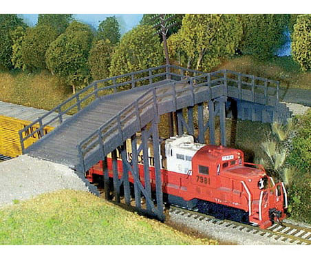 Rix Products 200 Rural Wooden Overpass (Plastic Kit) Tunnels & Bridges
