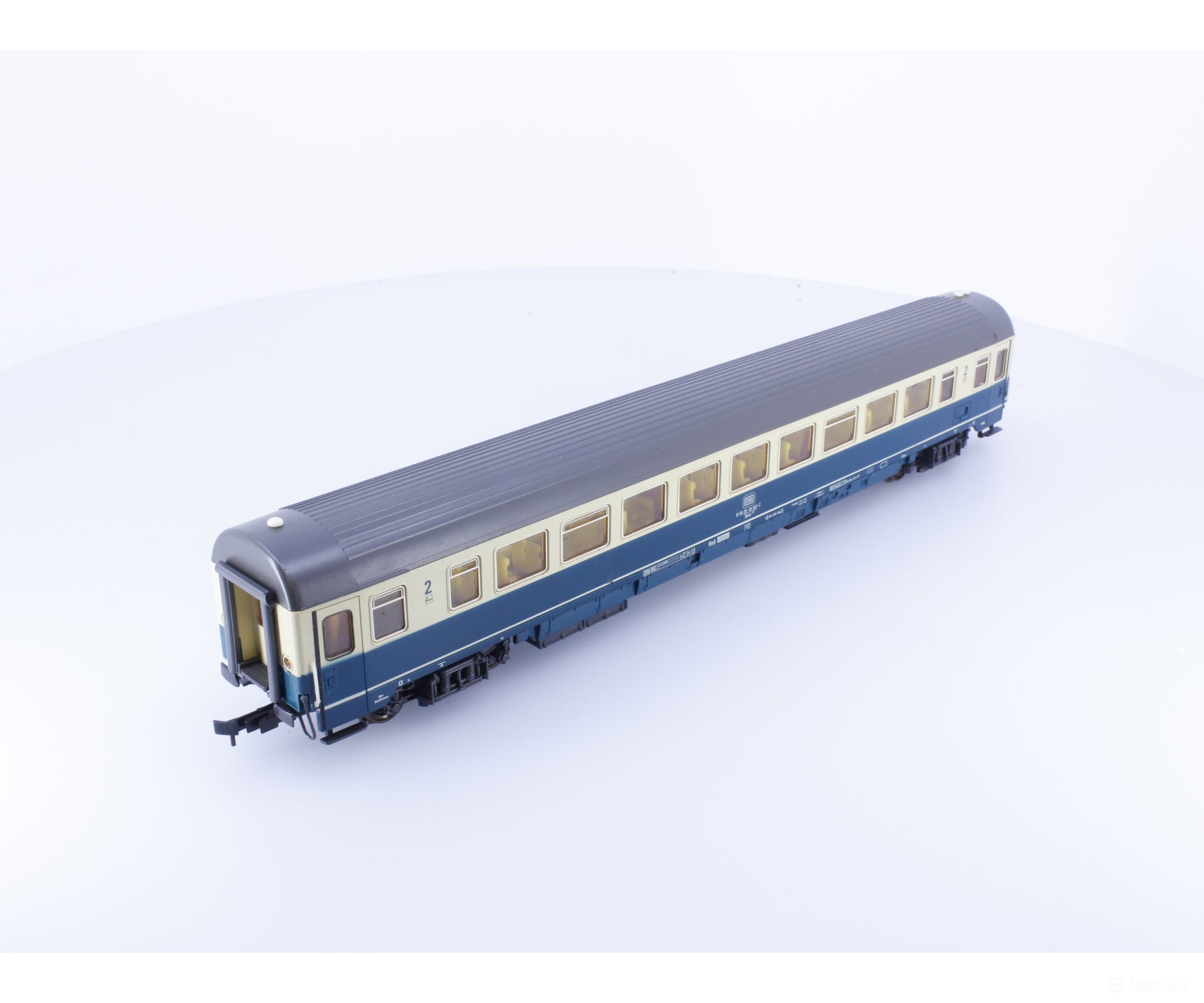Roco 4235A HO DB 2nd Class Passenger Car with Interior Lighting and End Lights 618020 European Passenger Cars