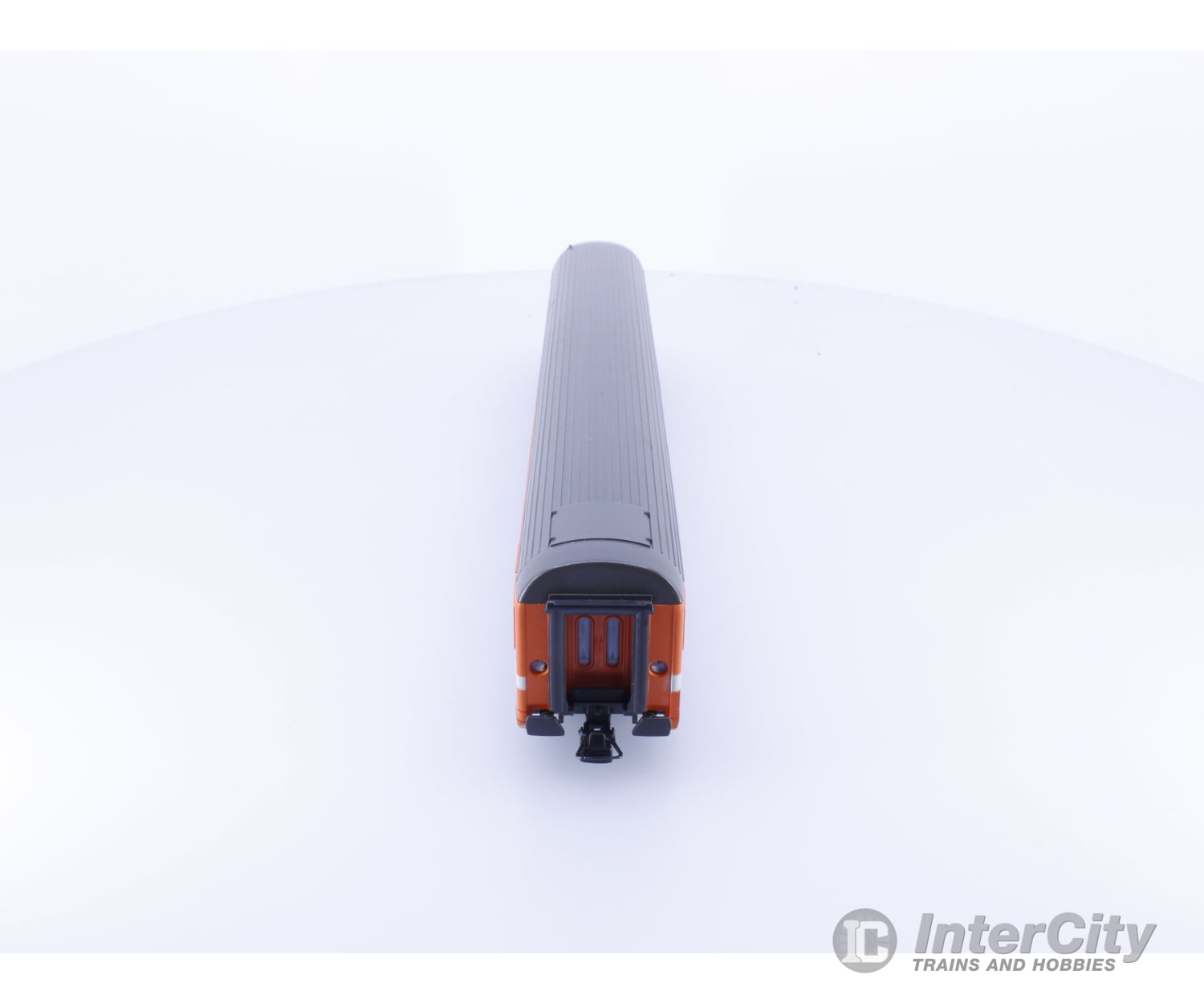 Roco 44405/4268S HO SNCF 2nd Class Passenger Car with Interior Lighting and End Lights 618720 European Passenger Cars