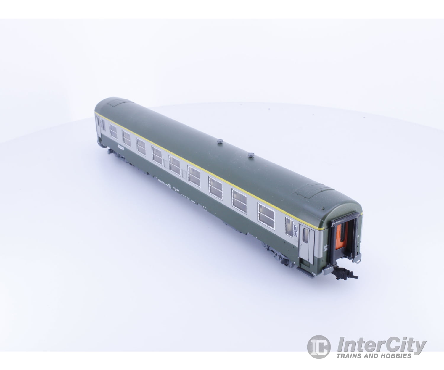 Roco 45200 HO SNCF Personenwagen 1. Kl 364-9 (#2) European Passenger Cars