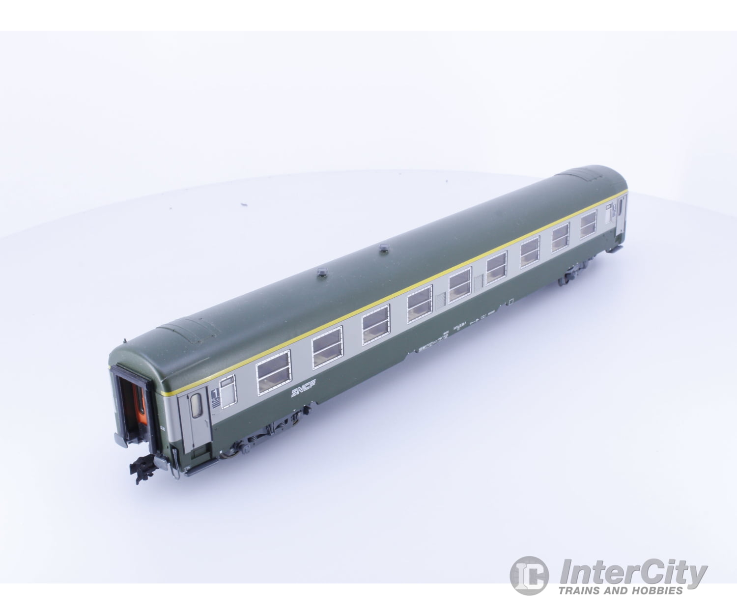 Roco 45200 HO SNCF Personenwagen 1. Kl 364-9 (#1) European Passenger Cars