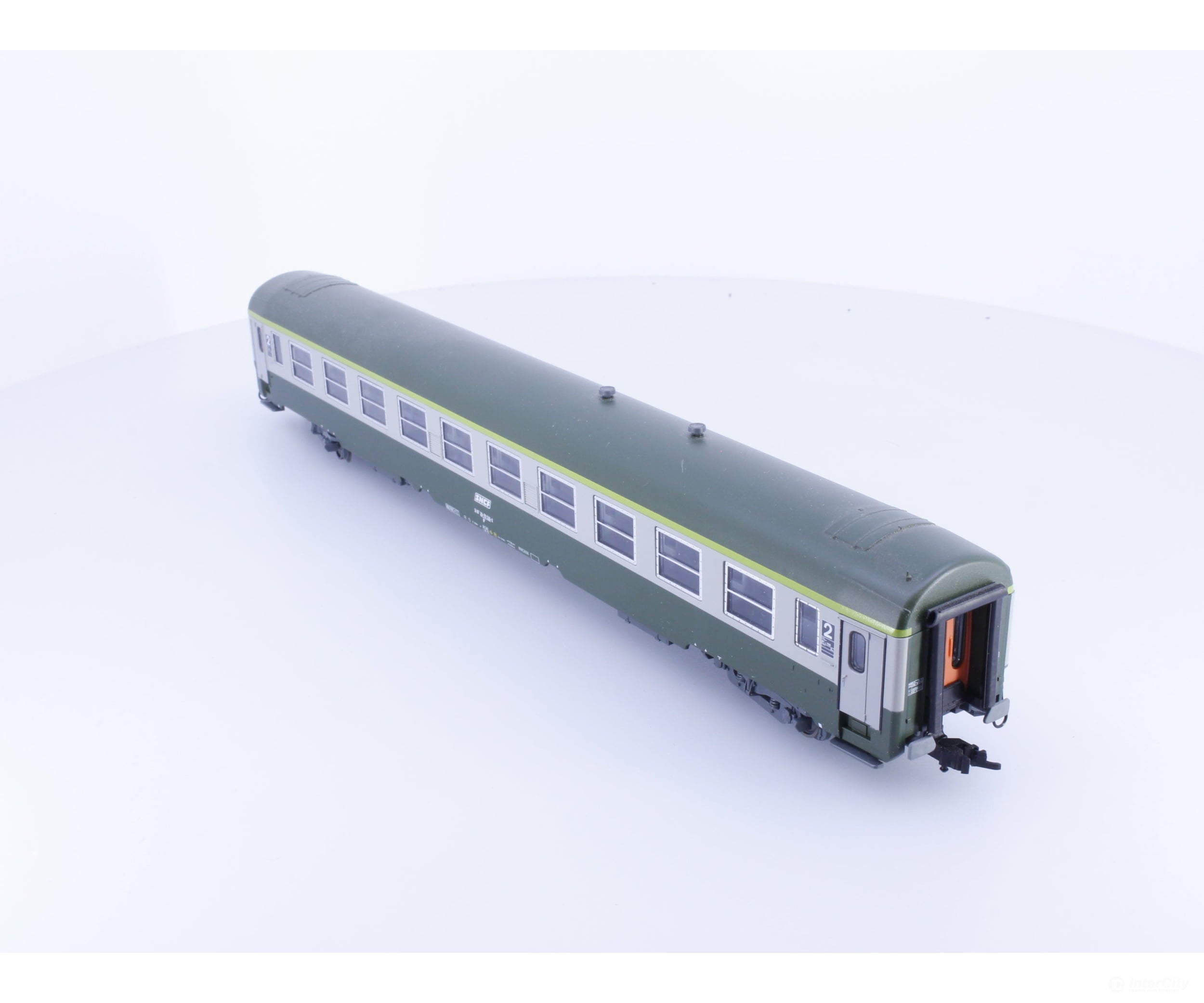Roco 45202 HO SNCF Personenwagen 2.KL 520-2 European Passenger Cars