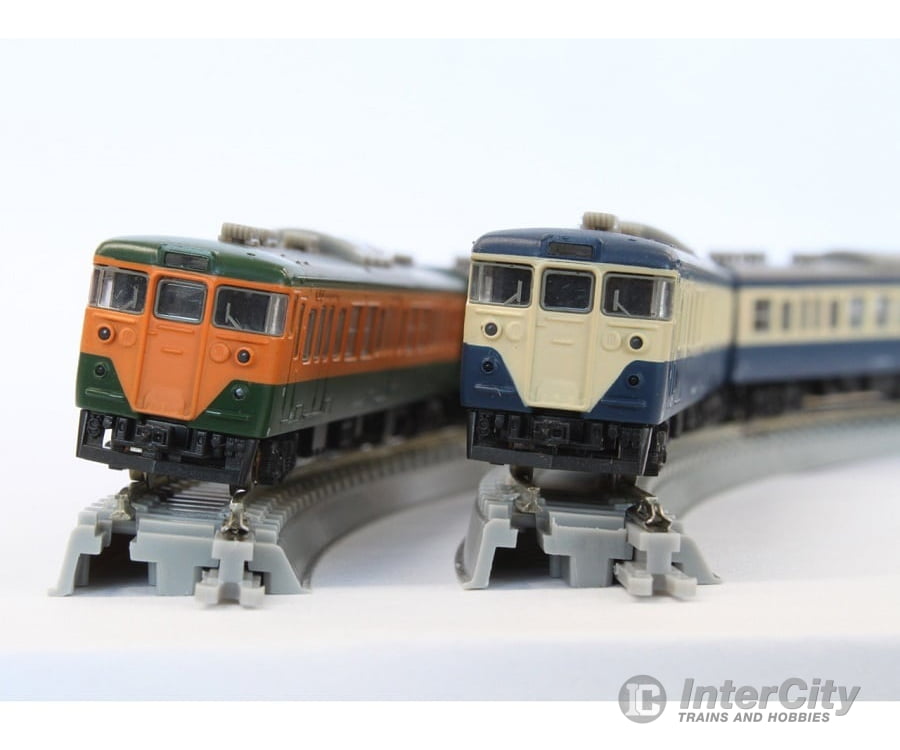 Rokuhan Z R065 Super elevated track R220 - 30 degree Track & Turnouts