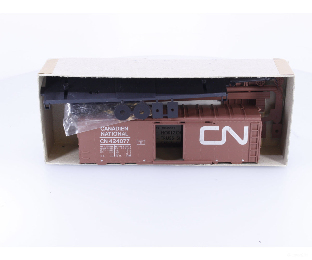 Roundhouse 1066 HO 40’ Box Car Kit Canadian National (CN) 424077 (#1) - Freight Cars