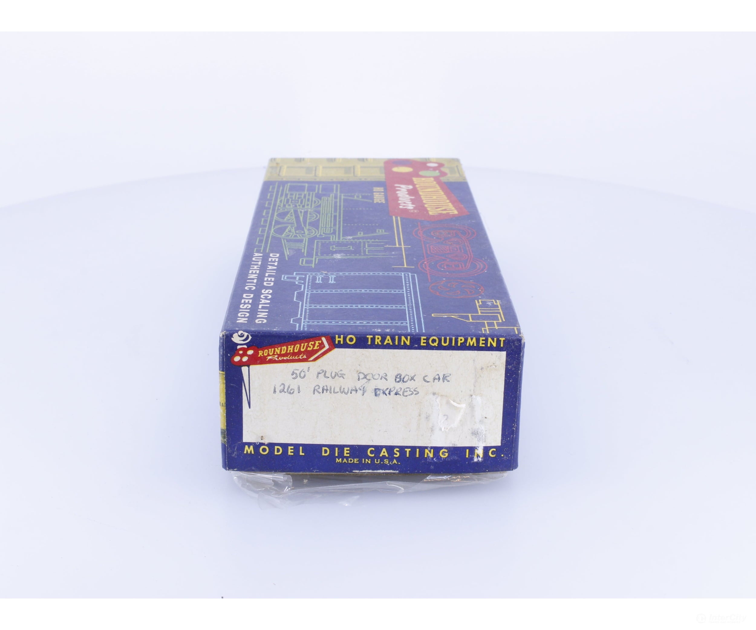 Roundhouse 1261 HO 50’ Plug Door Boxcar Kit Railway Express Agency (REX) 7592 - Freight Cars