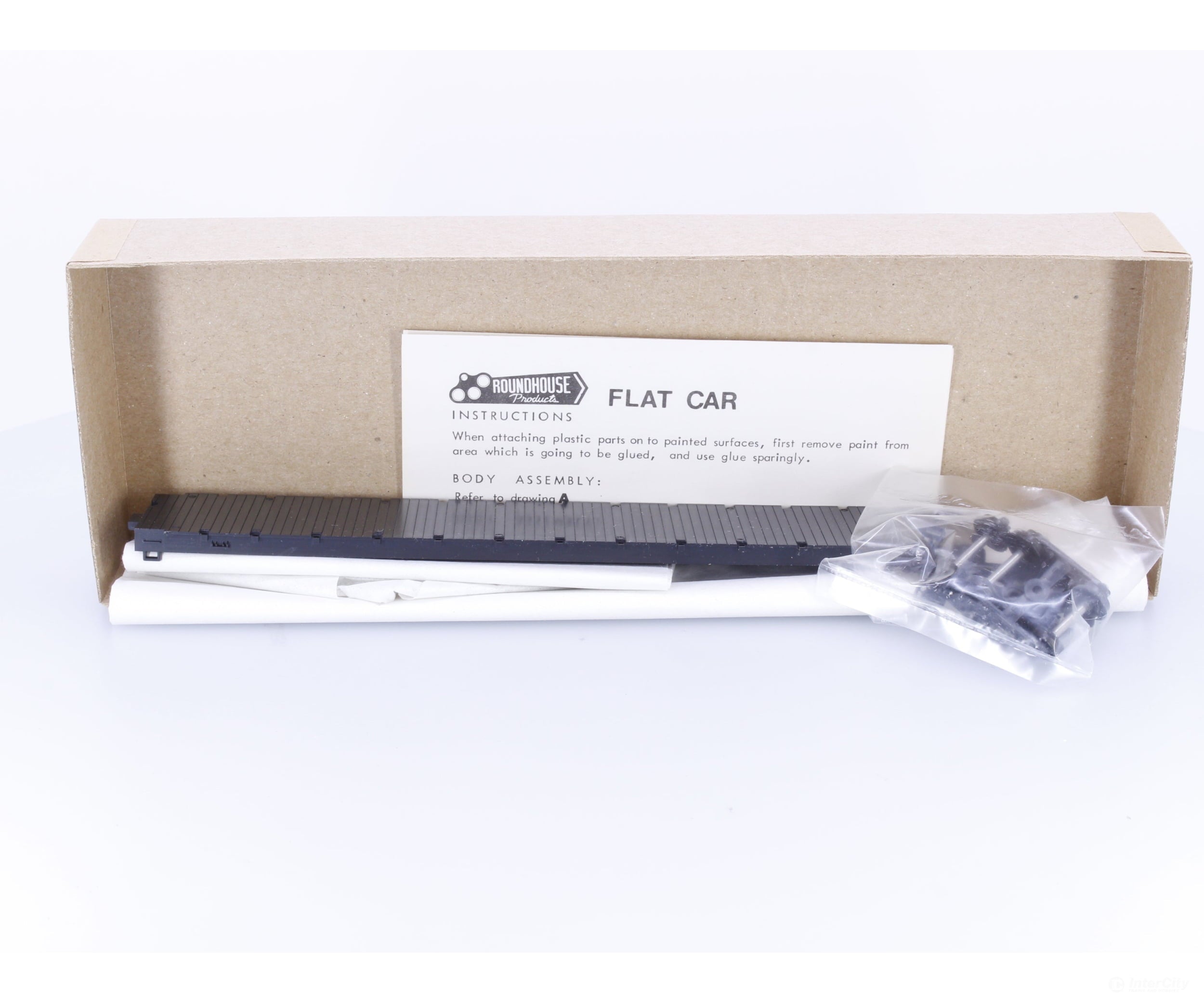 Roundhouse 1280 HO 60’ Flatcar Kit #8 Undecorated - Freight Cars