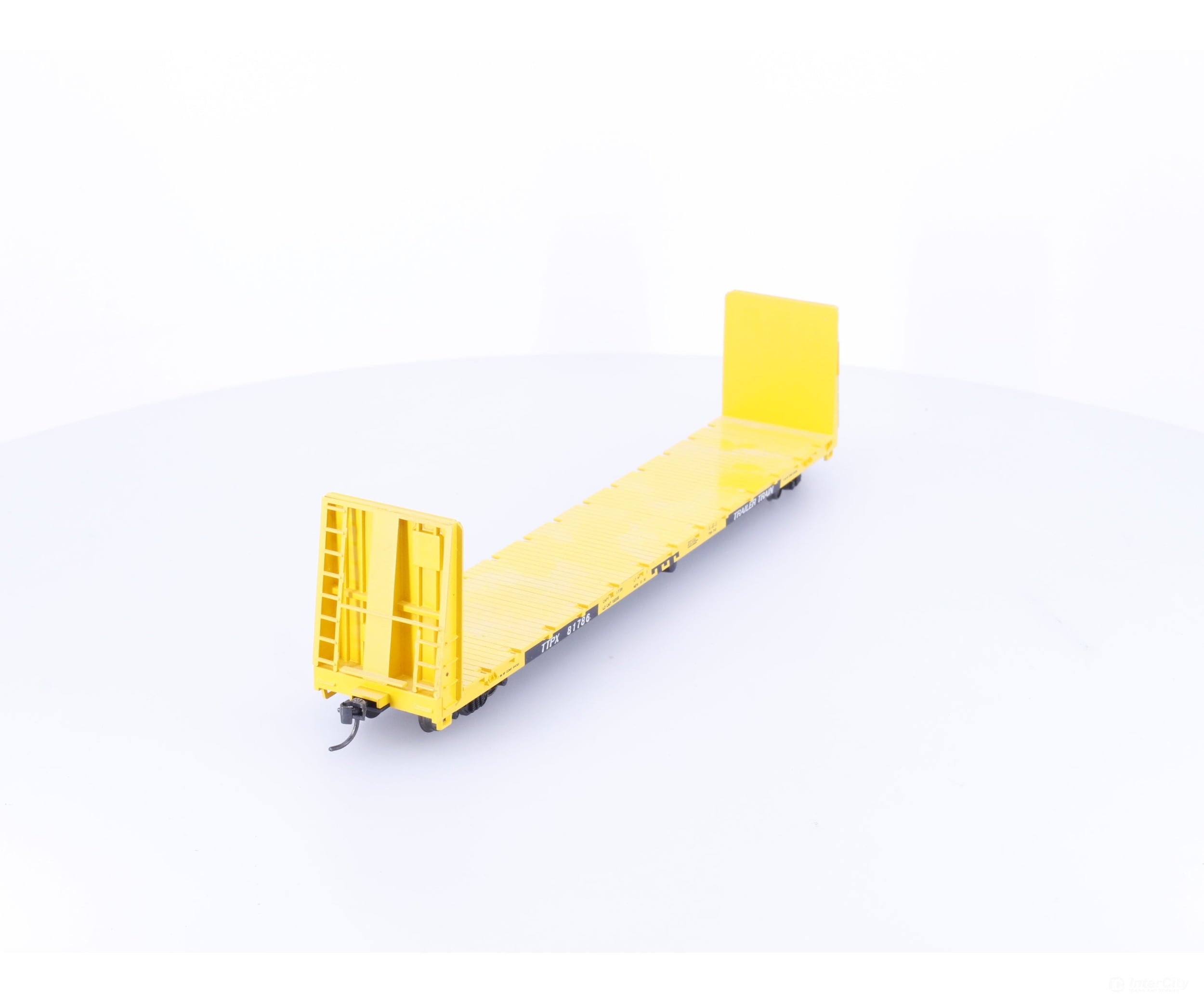 Roundhouse 1301 HO 60β Bulkhead Flat Car (TTPX) Trailer Train TTX Corp. (TTX) 81786 - Freight Cars