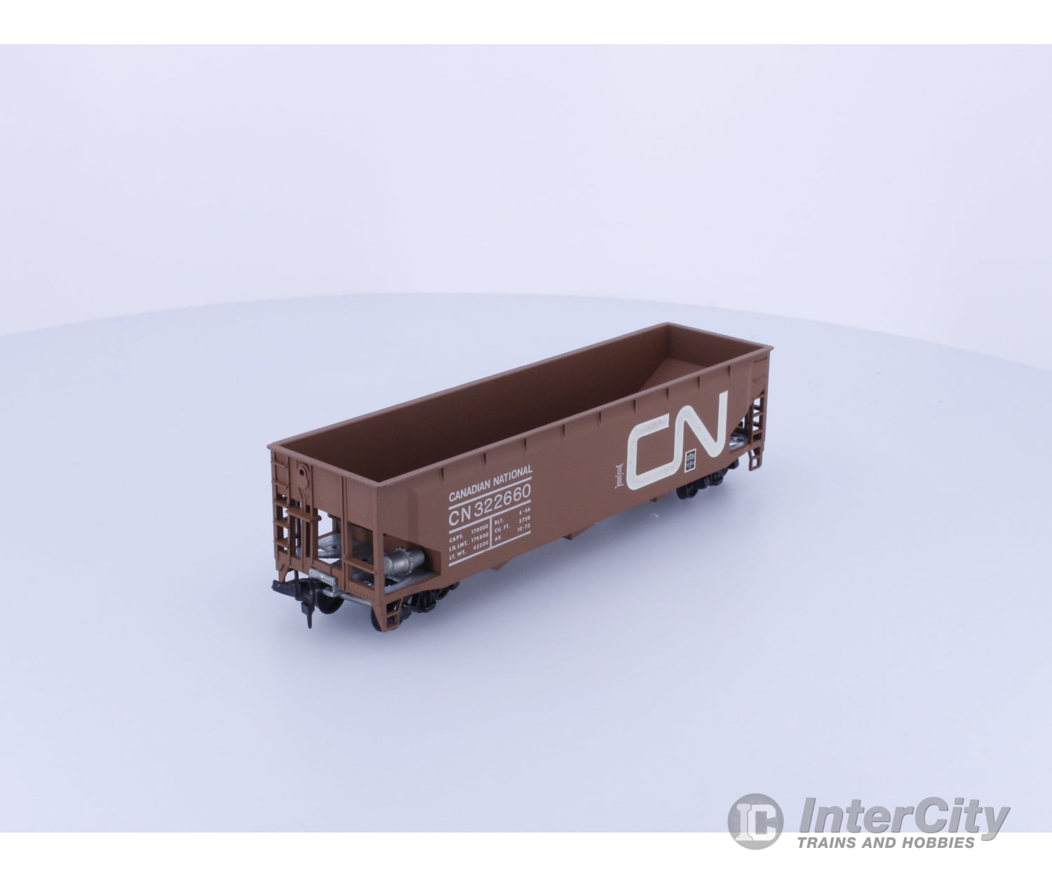 Roundhouse 1617 HO 3 Bay Hopper Kit Canadian National (CN) 322660 Freight Cars