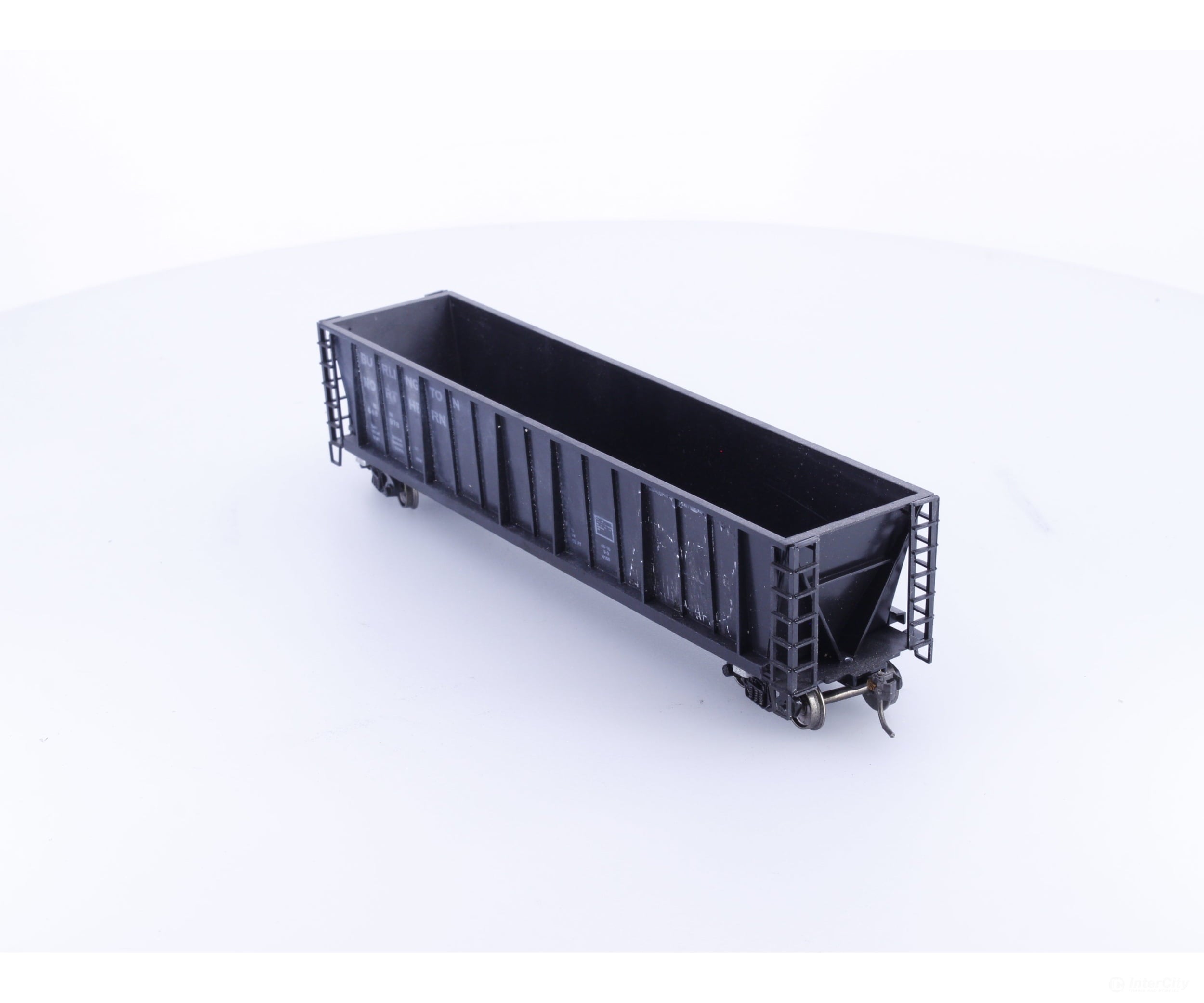 Roundhouse 1660 HO 50’ Bathtub Gondola #104 Undecorated - Freight Cars