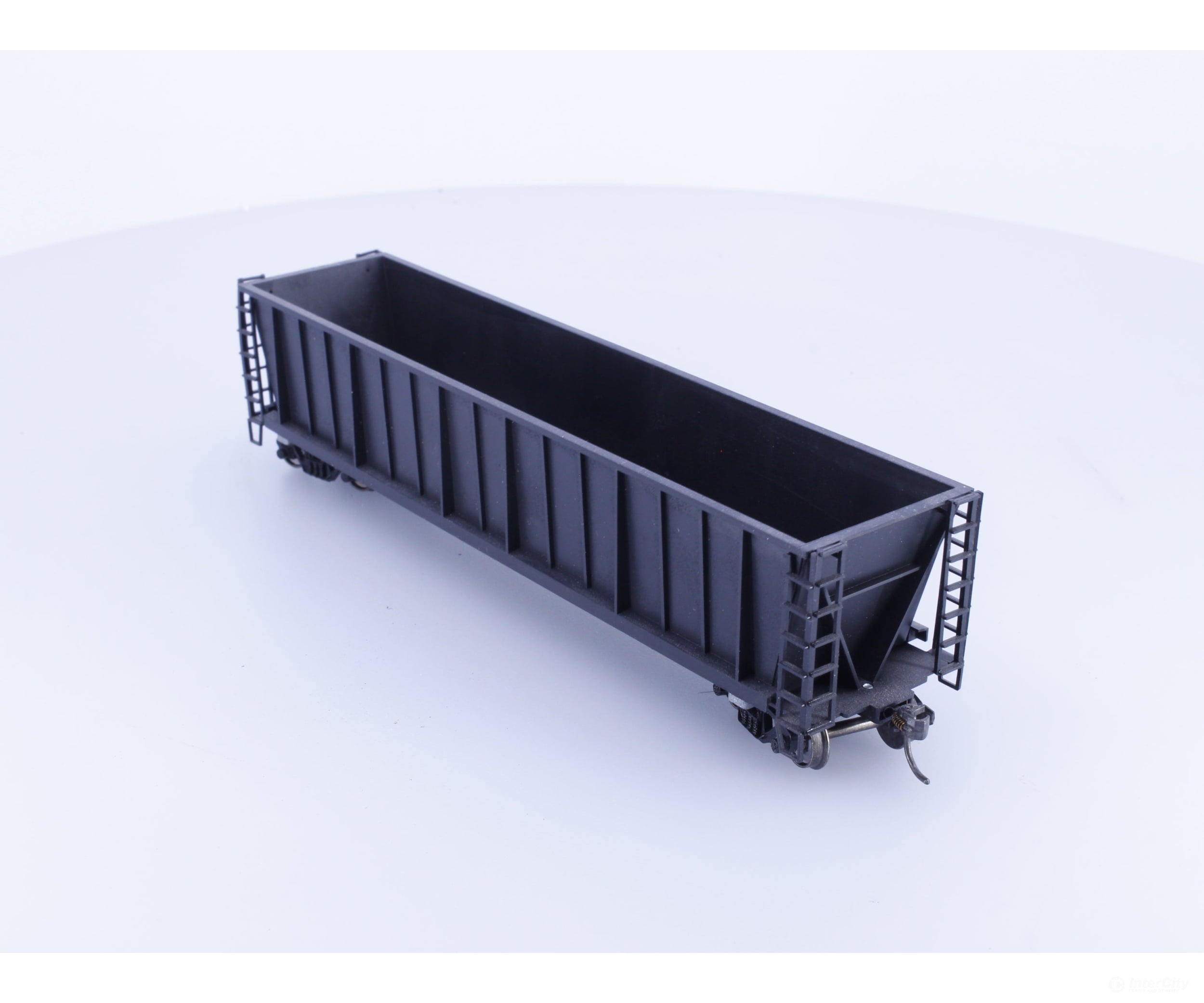 Roundhouse 1660 HO 50’ Bathtub Gondola #15 Undecorated - Freight Cars