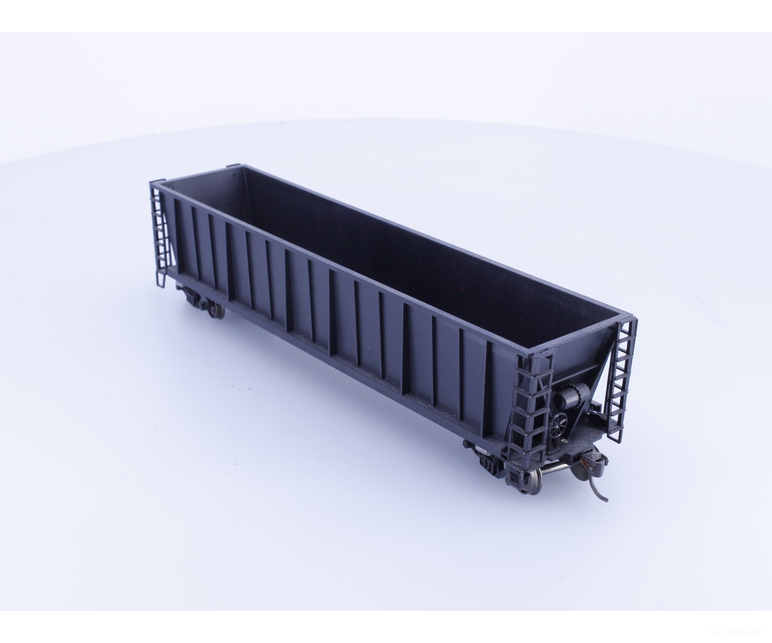 Roundhouse 1660 HO 50’ Bathtub Gondola #16 Undecorated (#1) - Freight Cars