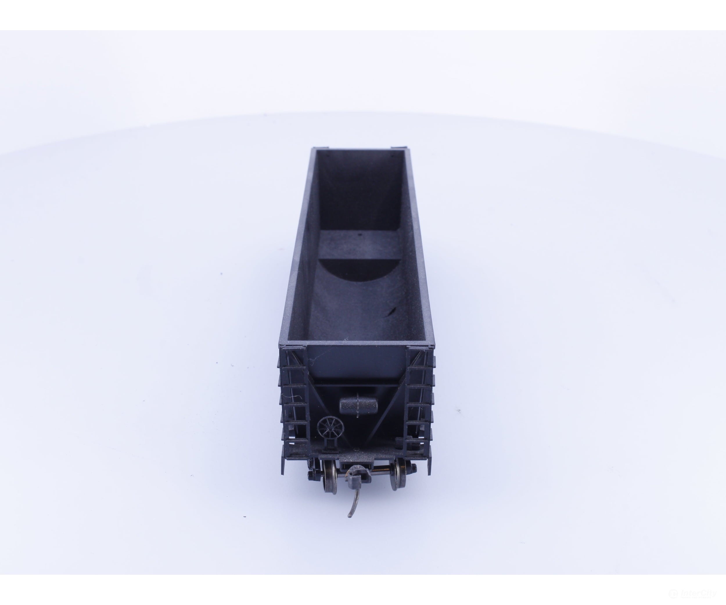 Roundhouse 1660 HO 50’ Bathtub Gondola #18 Undecorated - Freight Cars
