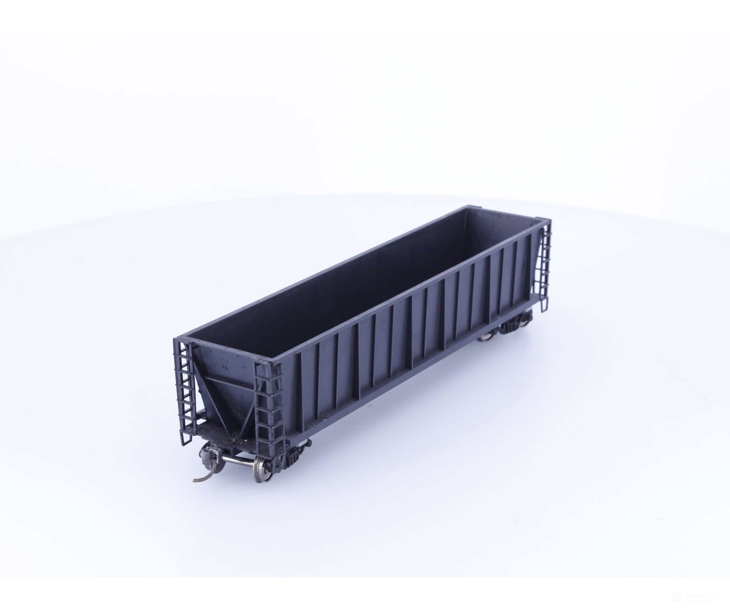 Roundhouse 1660 HO 50’ Bathtub Gondola #2 Undecorated (#1) - Freight Cars