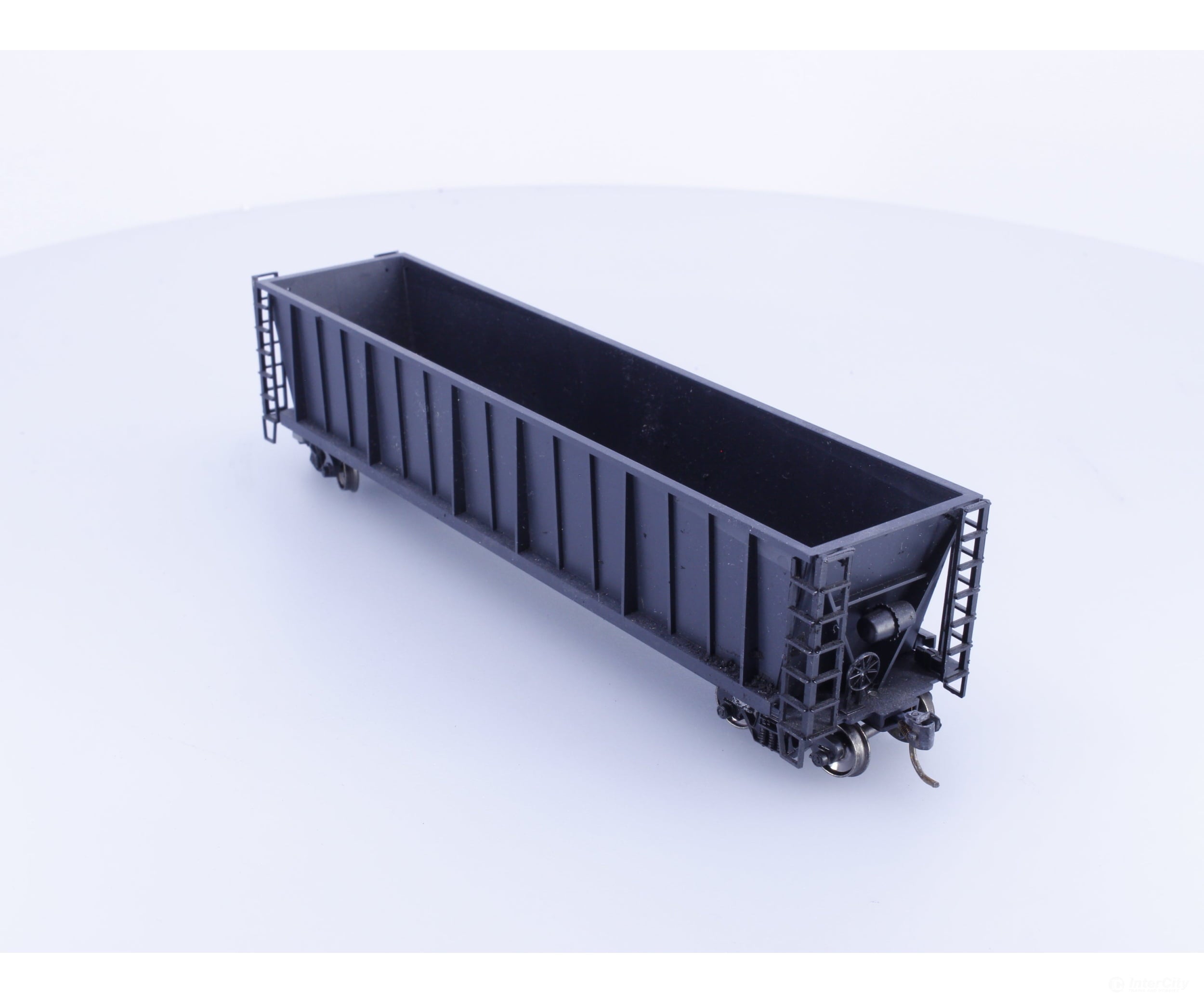 Roundhouse 1660 HO 50’ Bathtub Gondola #23 Undecorated - Freight Cars