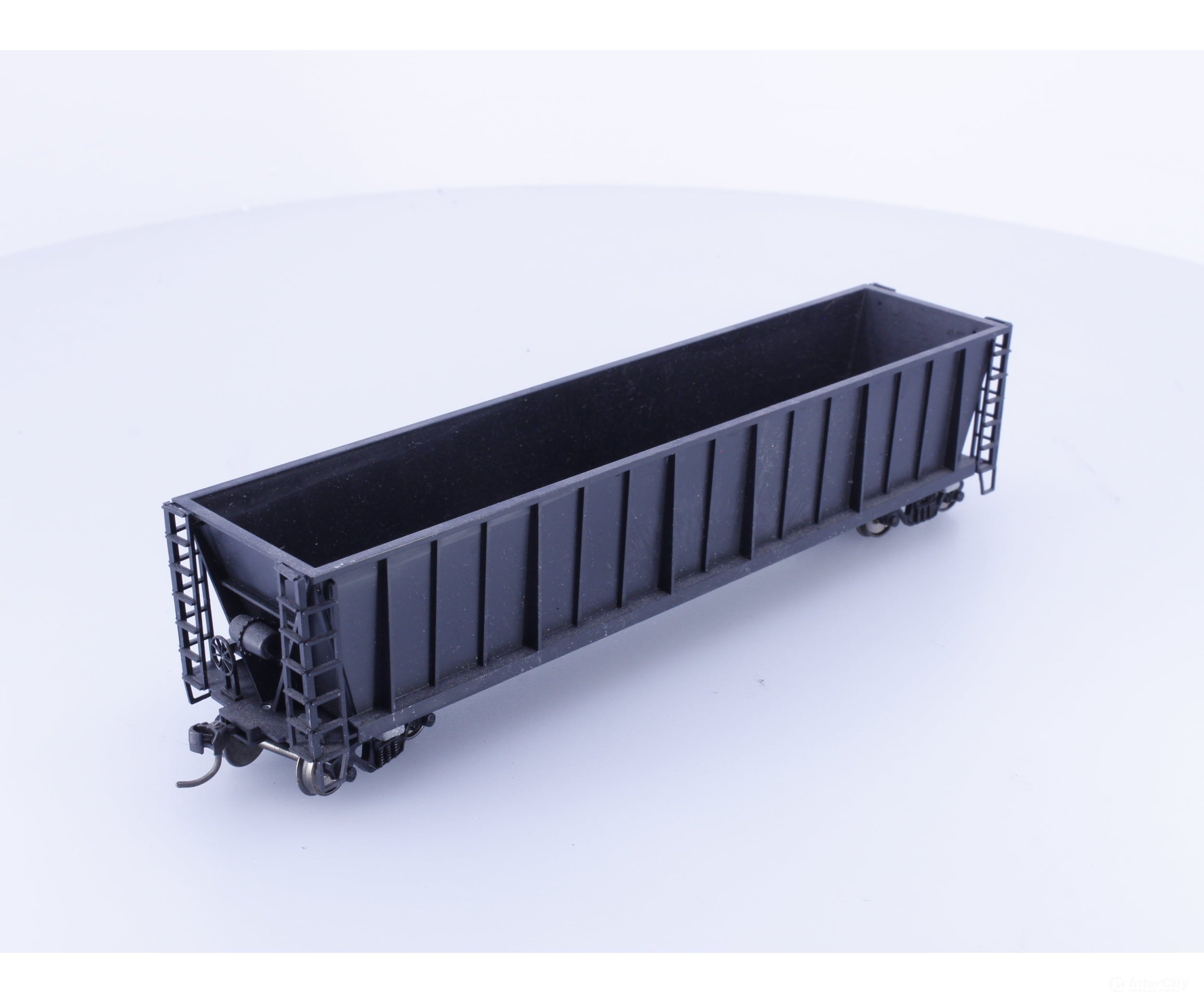 Roundhouse 1660 HO 50’ Bathtub Gondola #27 Undecorated - Freight Cars