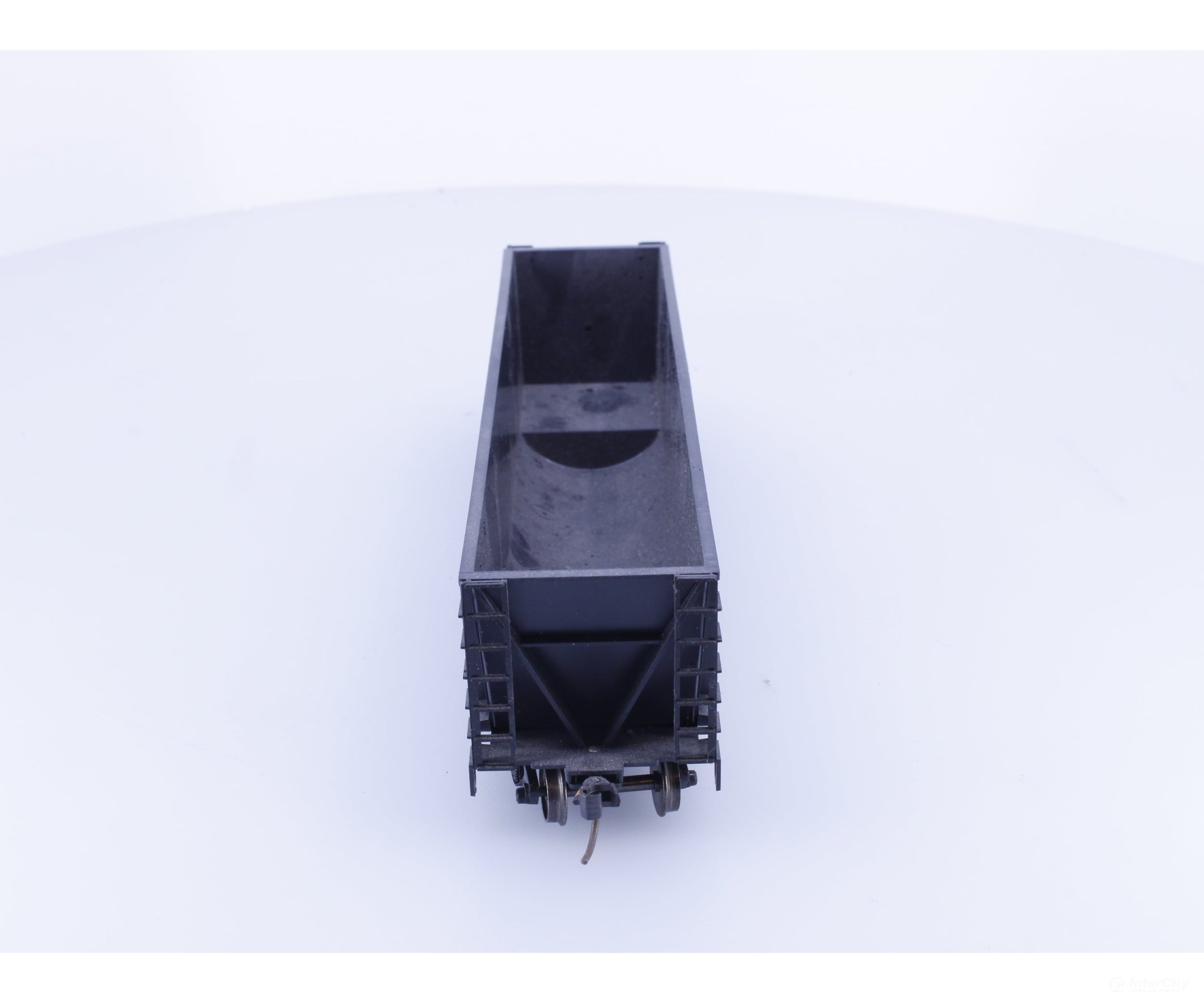 Roundhouse 1660 HO 50’ Bathtub Gondola #28 Undecorated - Freight Cars