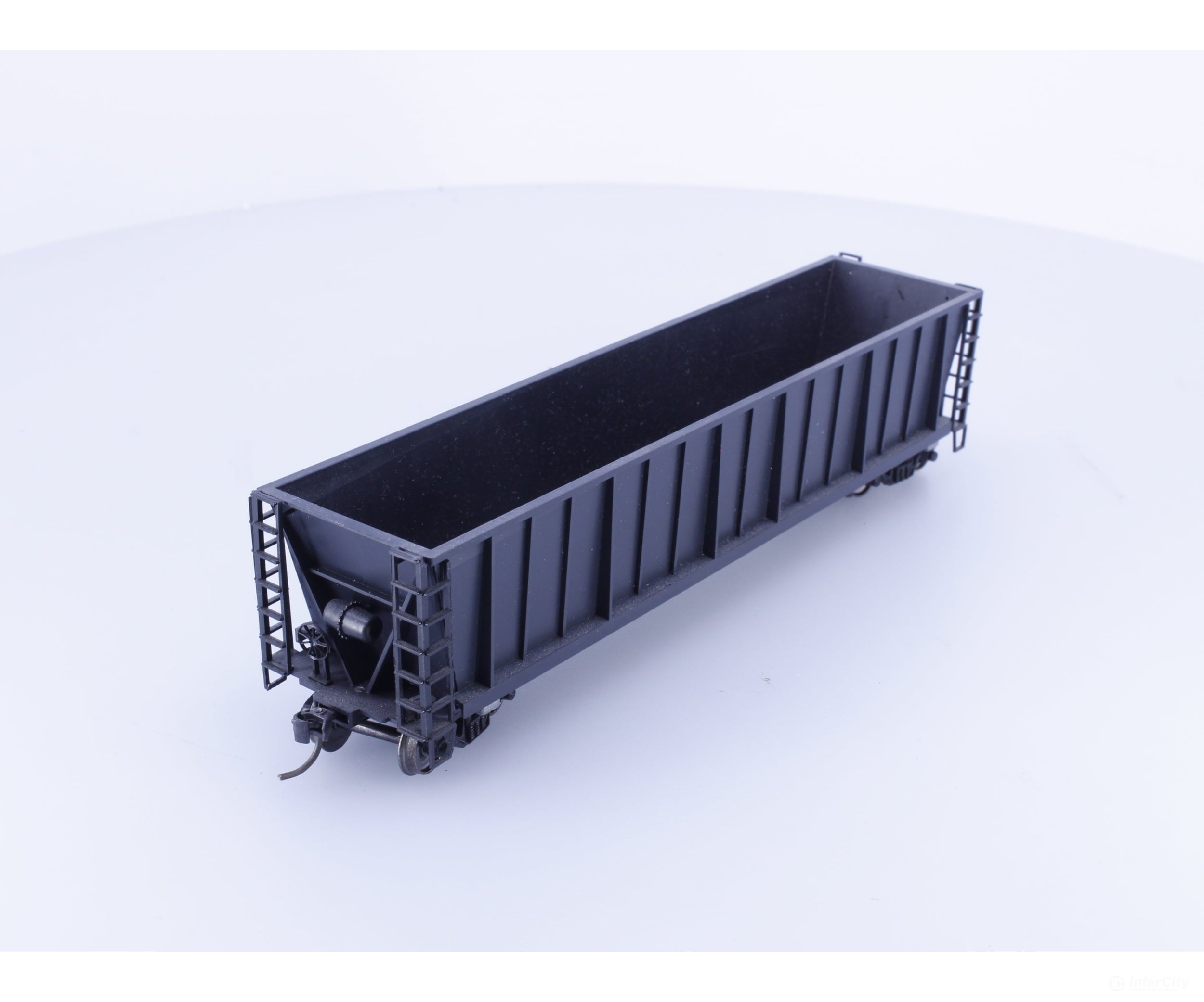 Roundhouse 1660 HO 50’ Bathtub Gondola #28 Undecorated - Freight Cars