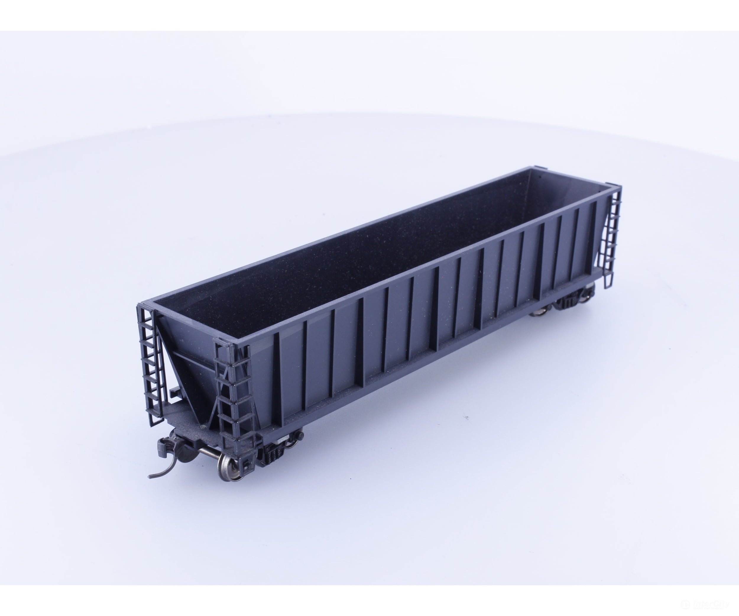 Roundhouse 1660 HO 50’ Bathtub Gondola #33 Undecorated - Freight Cars