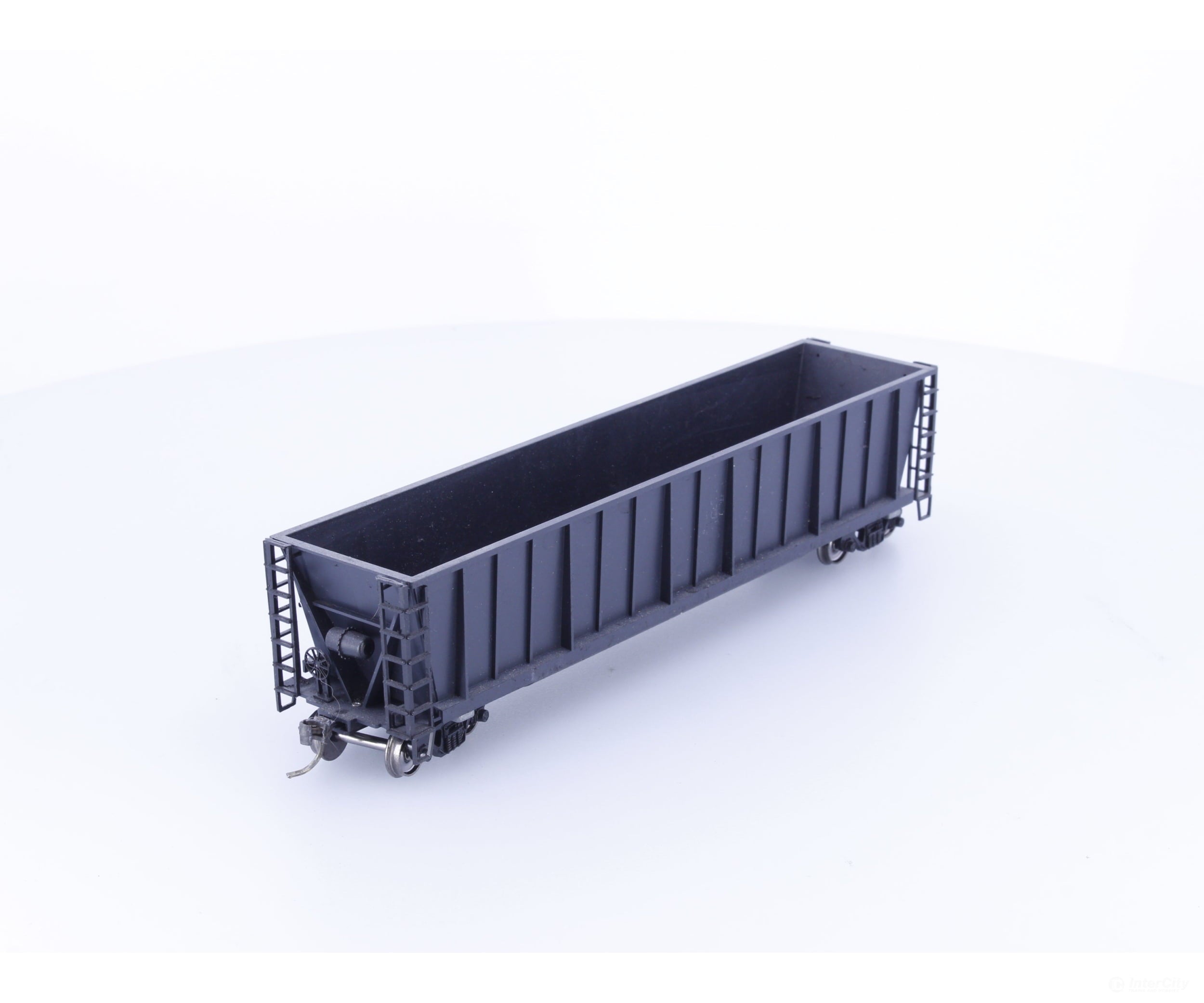 Roundhouse 1660 HO 50’ Bathtub Gondola #48 Undecorated - Freight Cars