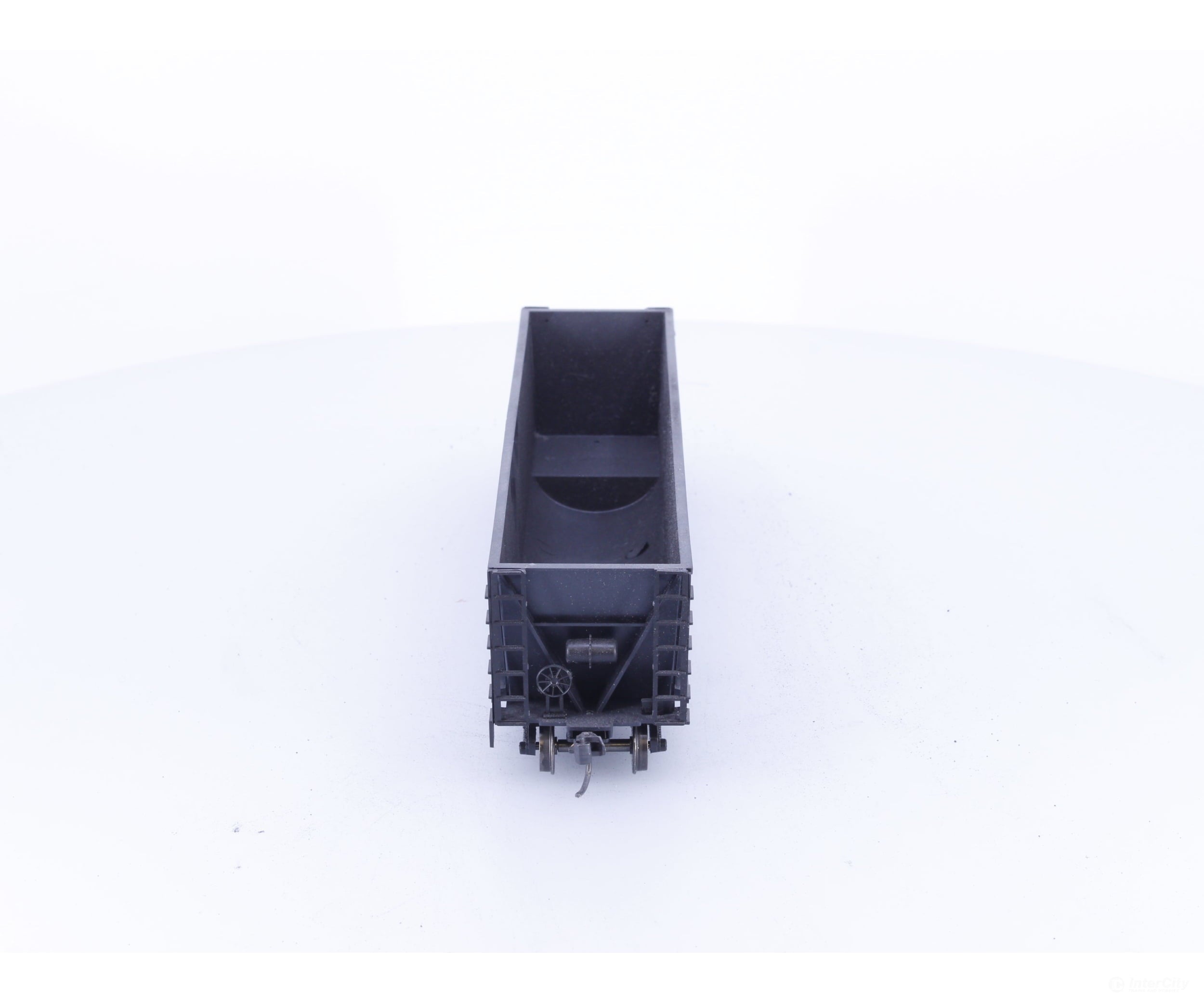 Roundhouse 1660 HO 50’ Bathtub Gondola #57 Undecorated - Freight Cars