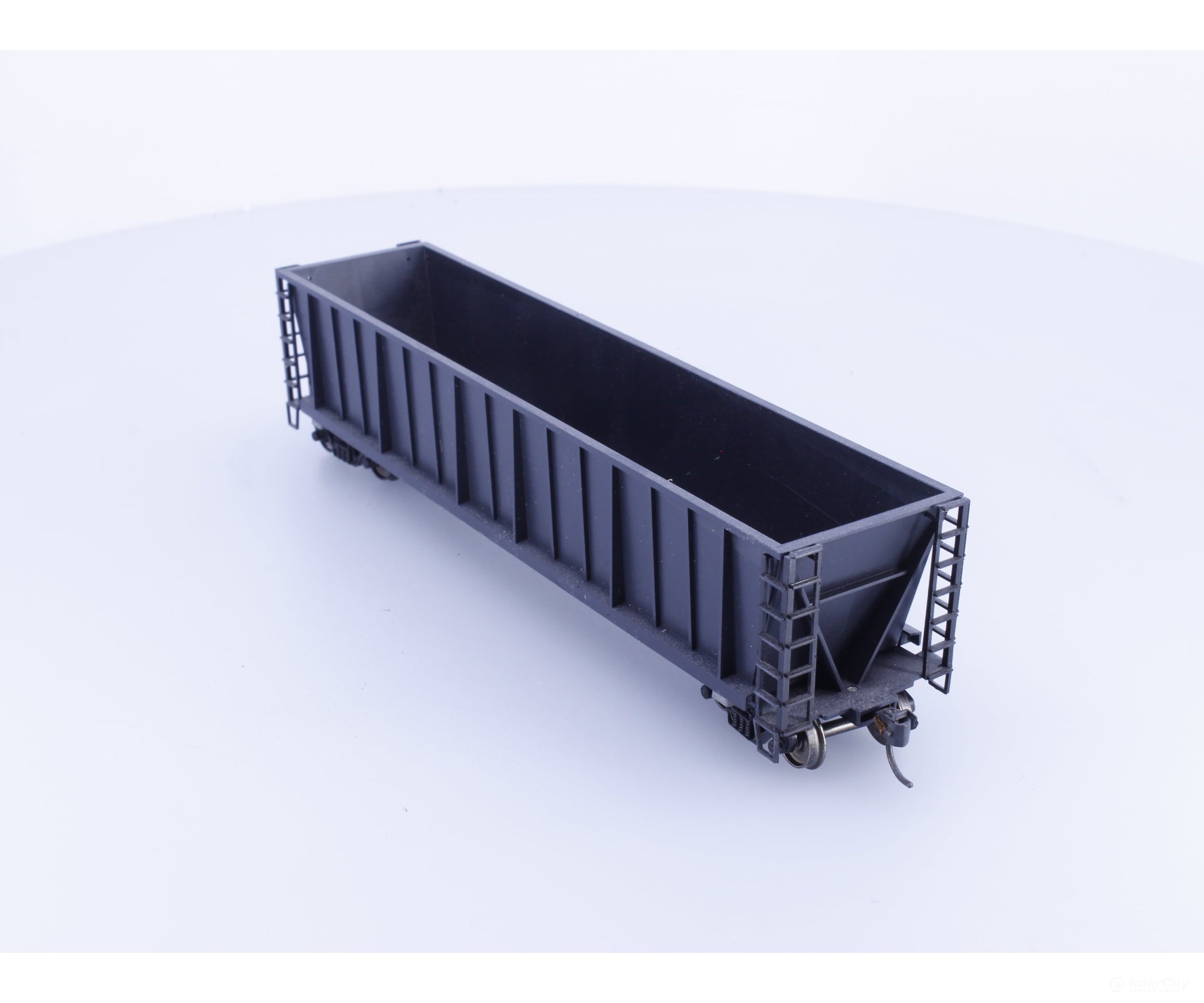 Roundhouse 1660 HO 50’ Bathtub Gondola #9 Undecorated - Freight Cars