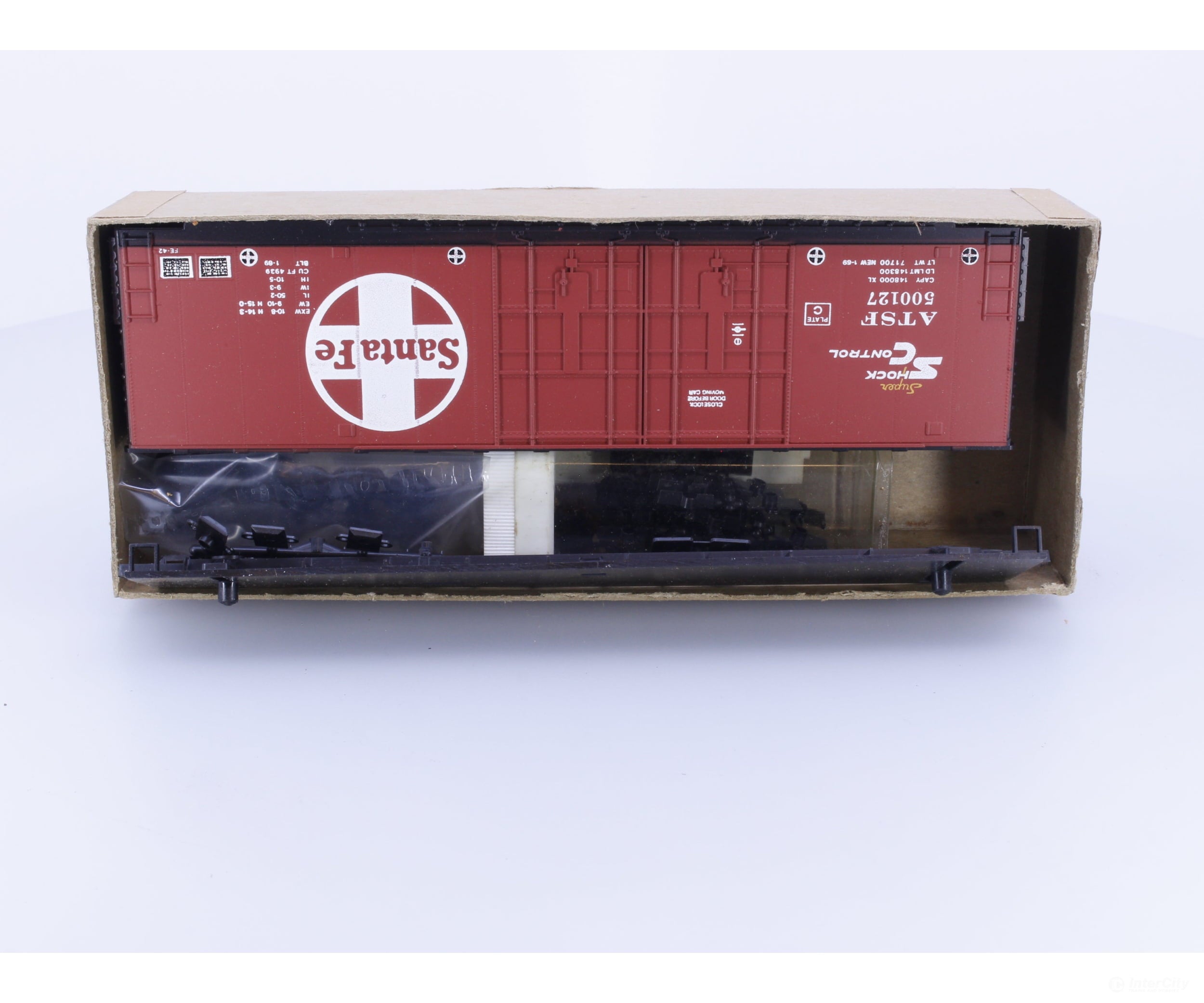 Roundhouse 1783 HO 50’ Double Door Hi-Cube Boxcar Kit Atchison Topeka and Santa Fe (ATSF) 500127 - Freight Cars