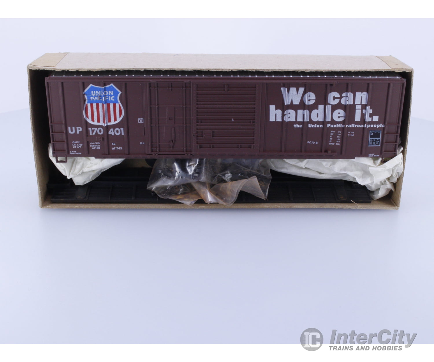 Roundhouse 1937 HO 50’ Combination Door Box Car Union Pacific (UP) 170401 Freight Cars
