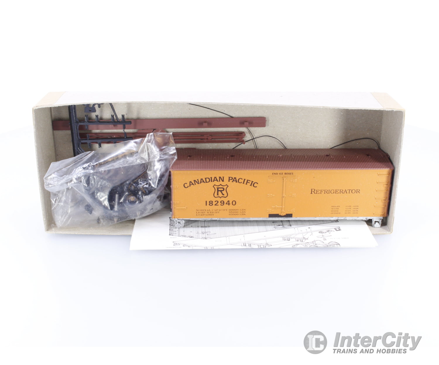 Roundhouse 3164 HO 40’ Reefer Kit Canadian Pacific (CP) 182940 Freight Cars