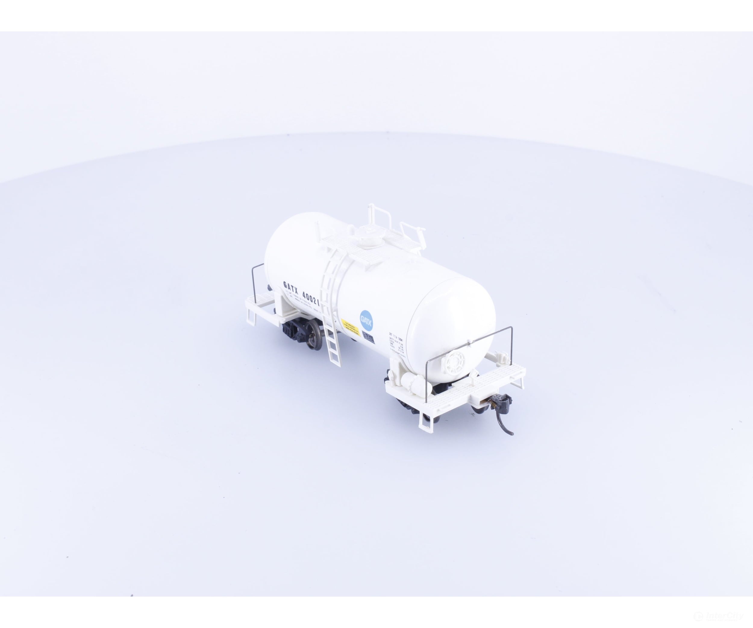 Roundhouse 3304 HO Shorty Tank Car GATX Corporation (GATX) 40021 - Freight Cars