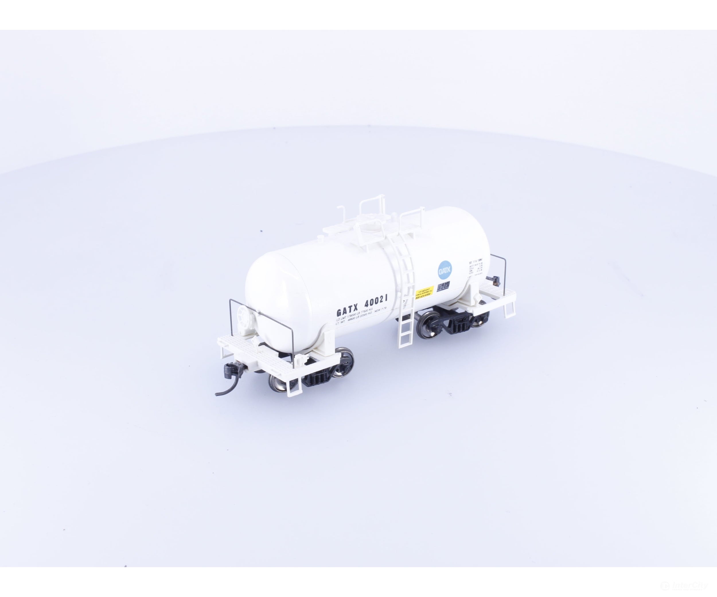 Roundhouse 3304 HO Shorty Tank Car GATX Corporation (GATX) 40021 - Freight Cars