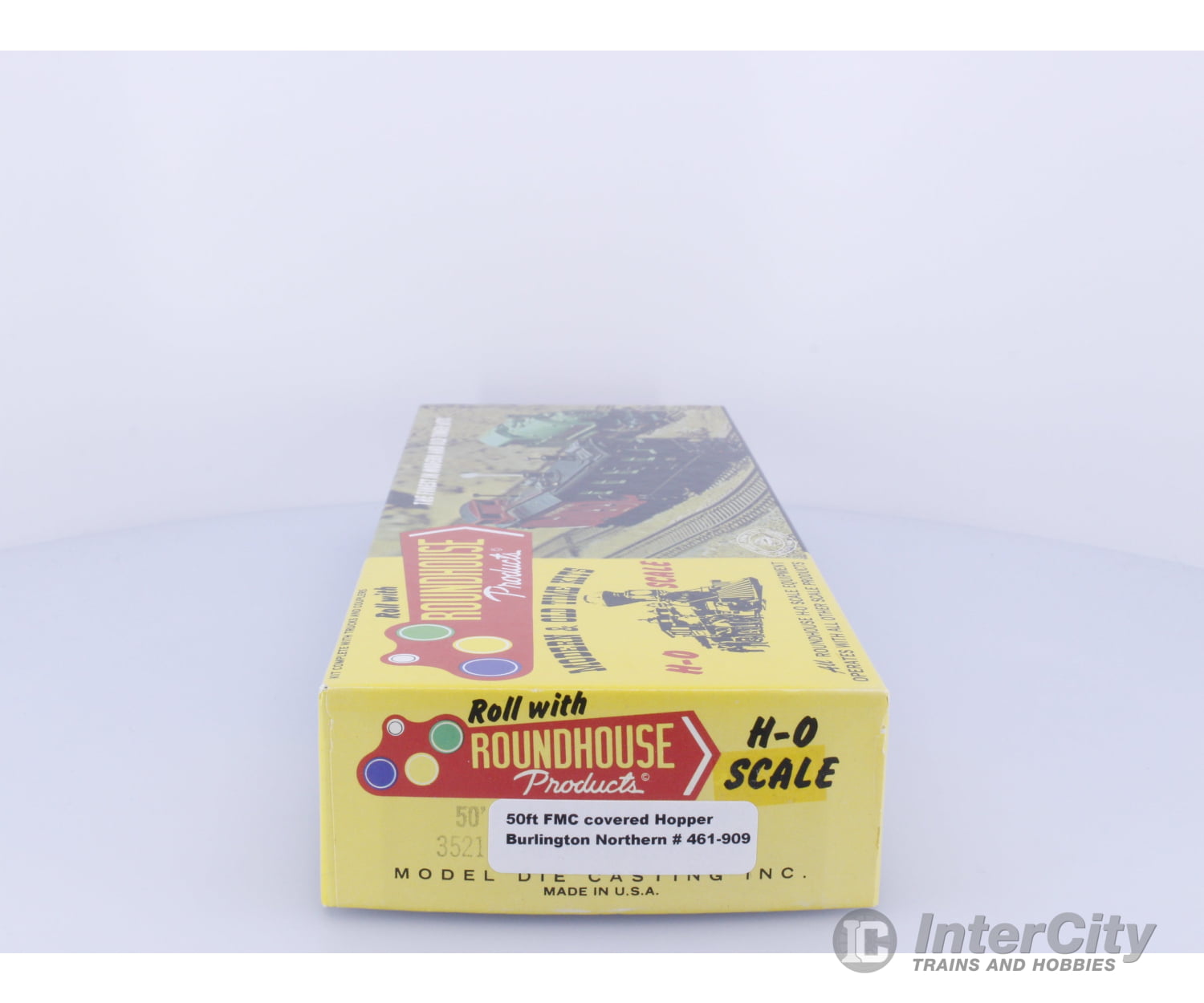 Roundhouse 3521 HO 50’ FMC Covered Hopper Burlington Northern (BN) 461909 Freight Cars