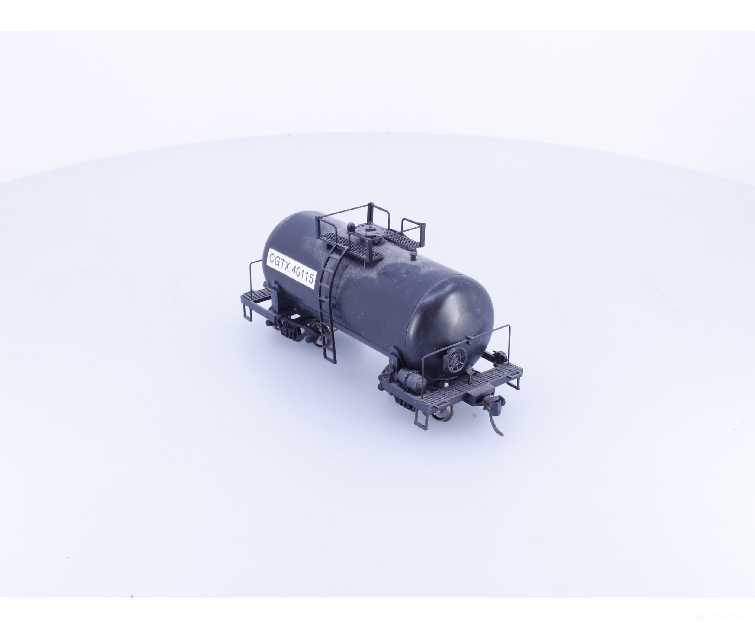 Roundhouse 40115 HO Shorty Tank Car Canadian General Transit (CGLX/CGTX) 40115 - Freight Cars