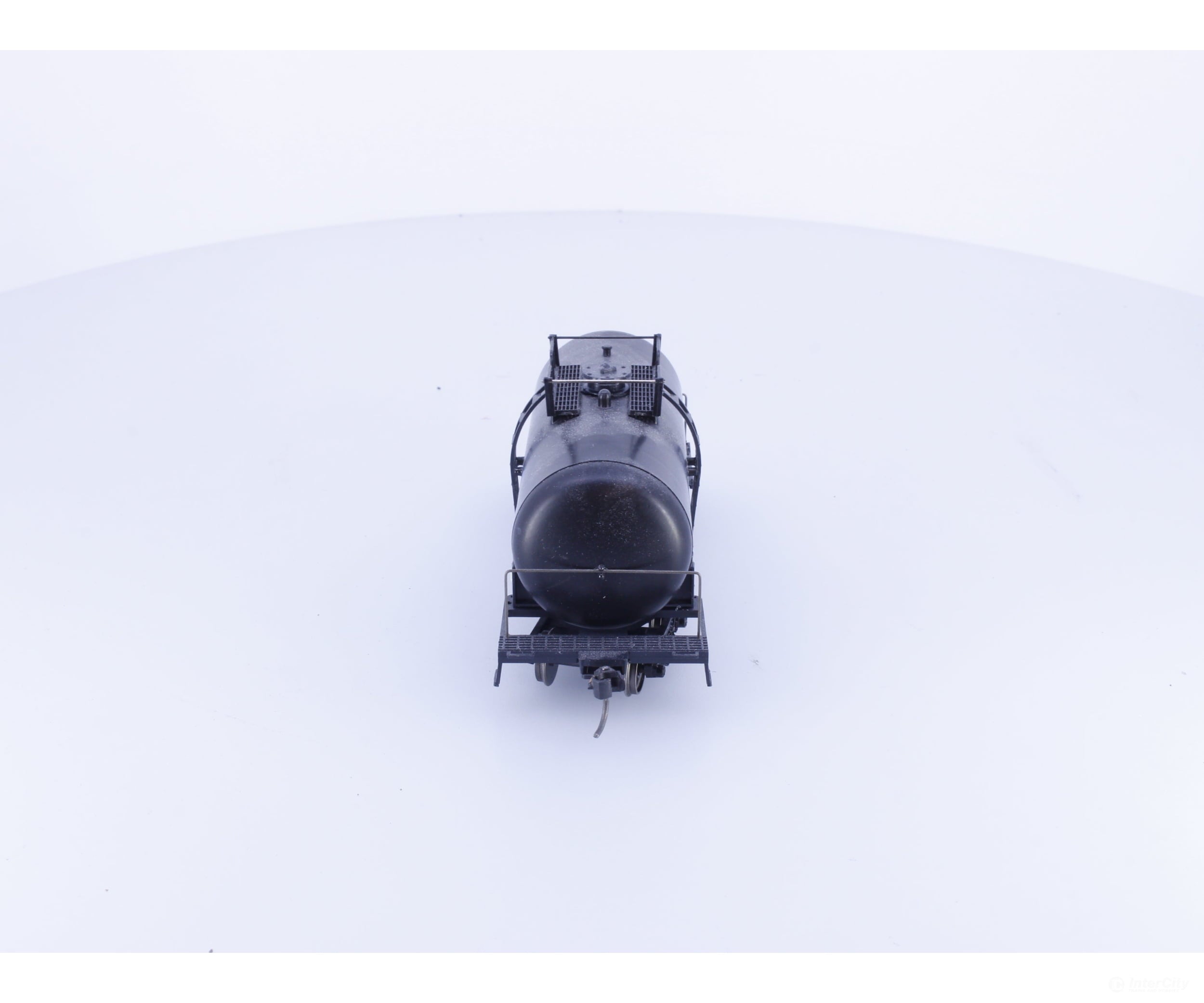 Roundhouse 40620 HO Shorty Tank Car GATX Corporation (GATX) 40620 - Freight Cars