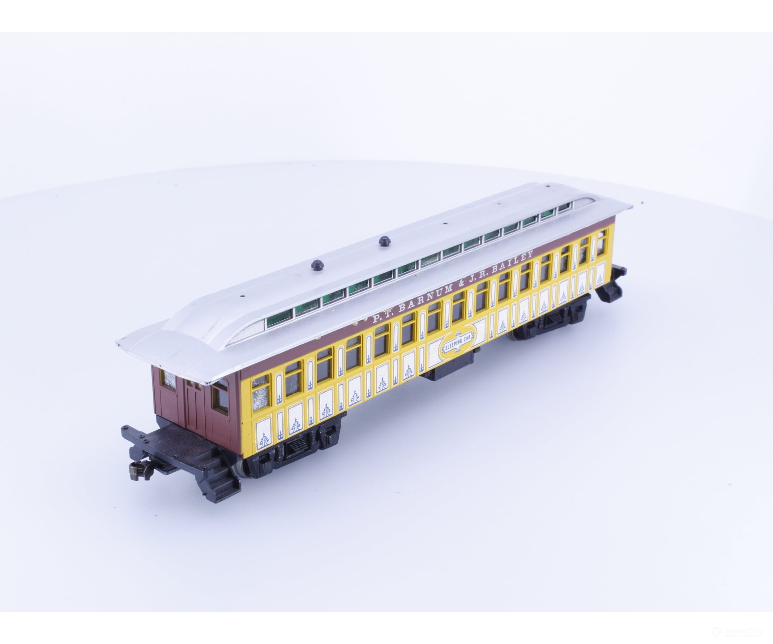 Roundhouse 5010 HO 50’ Passenger Sleeping Coach Car PT Barnum & JR Bailey #2 - Passenger Cars
