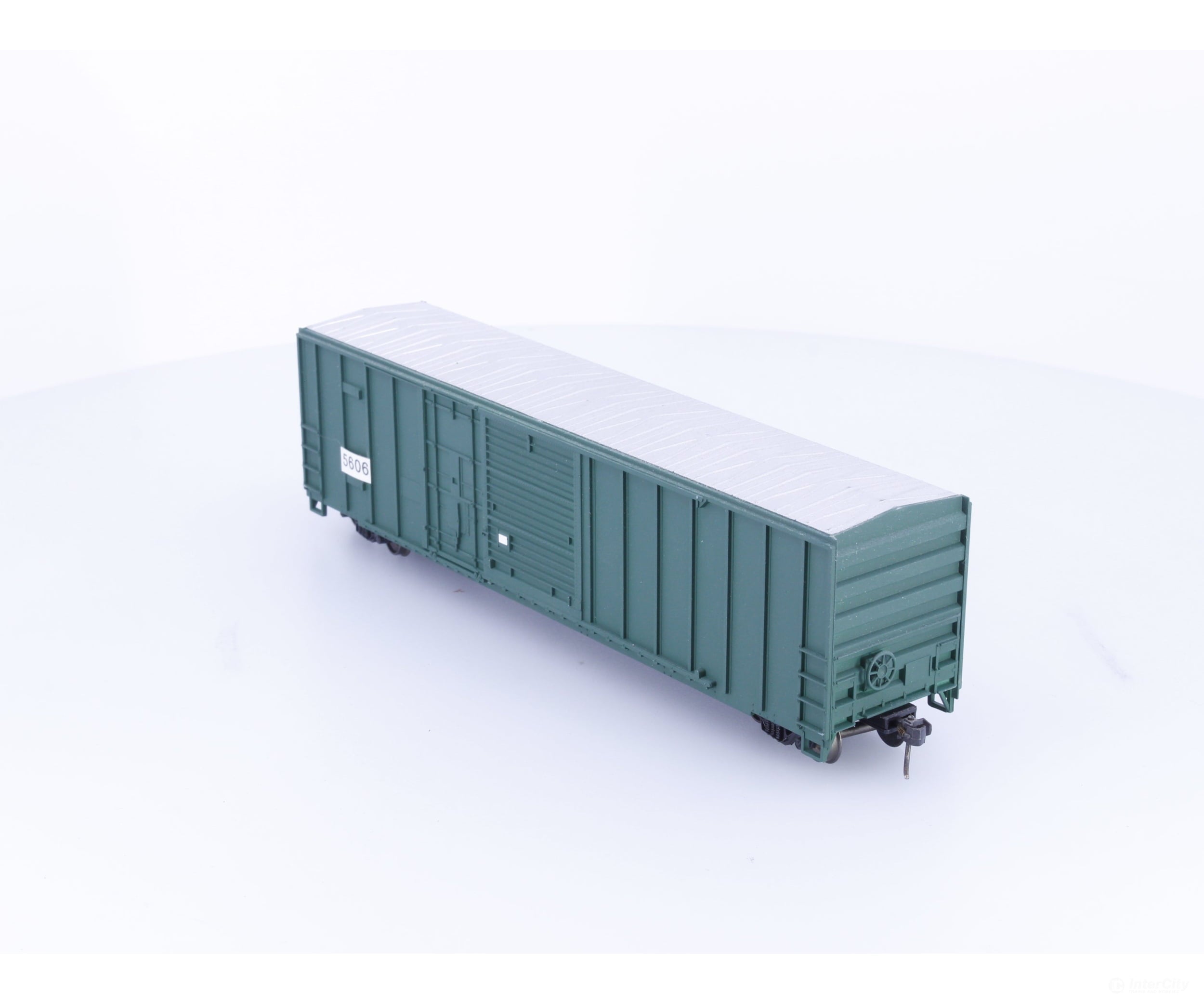 Roundhouse 5606 HO 50’ Combination Door Box Car Undecorated 5606 - Freight Cars