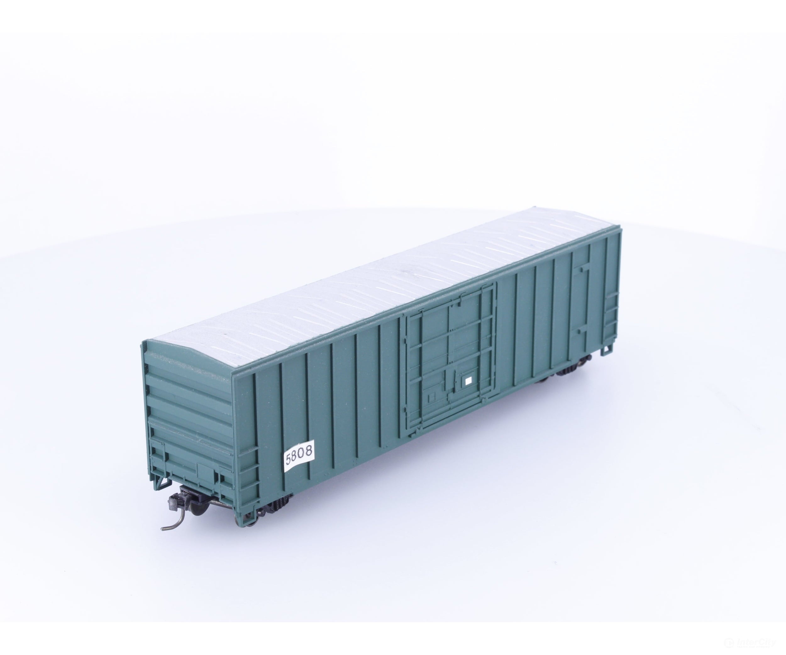 Roundhouse 5808 HO 50’ Plug Door Boxcar Undecorated 5808 - Freight Cars