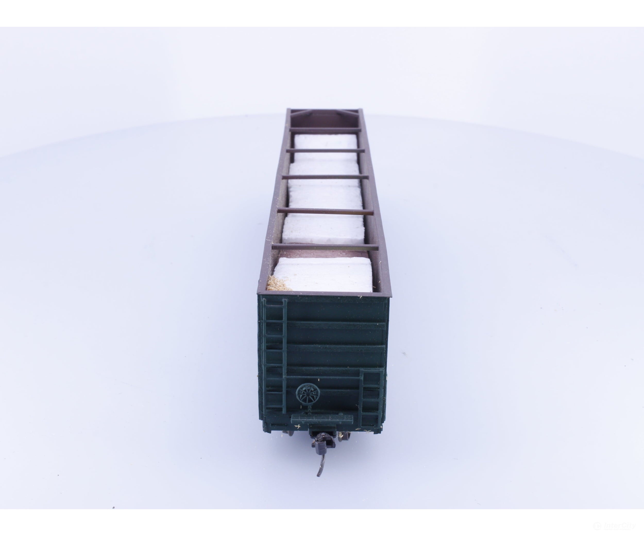 Roundhouse 8802 HO 60’ Woodchip Gondola Undecorated 8802 - Freight Cars