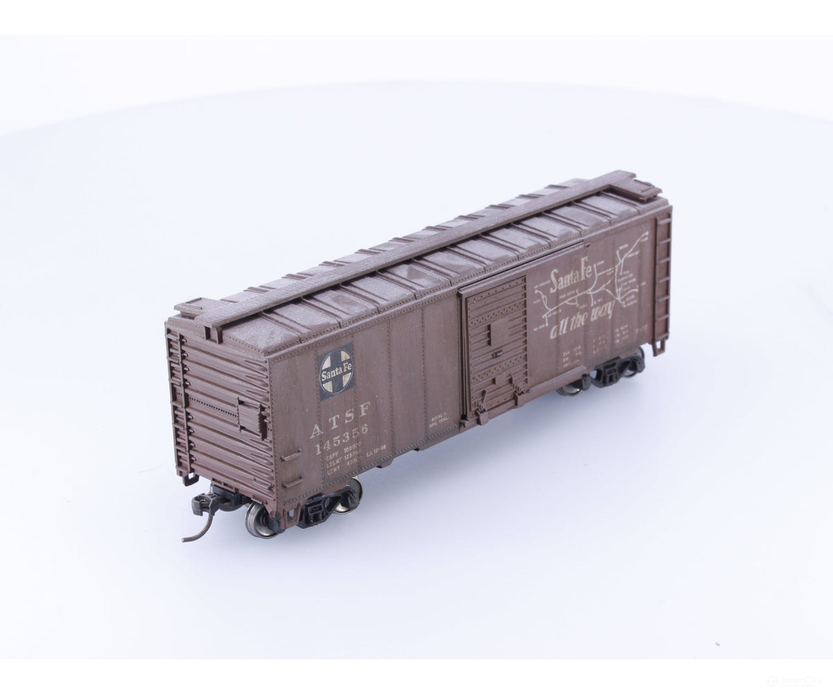 Roundhouse ATSF40 HO 40’ Box Car Weathered Atchison Topeka and Santa Fe (ATSF) 145356 - Freight Cars