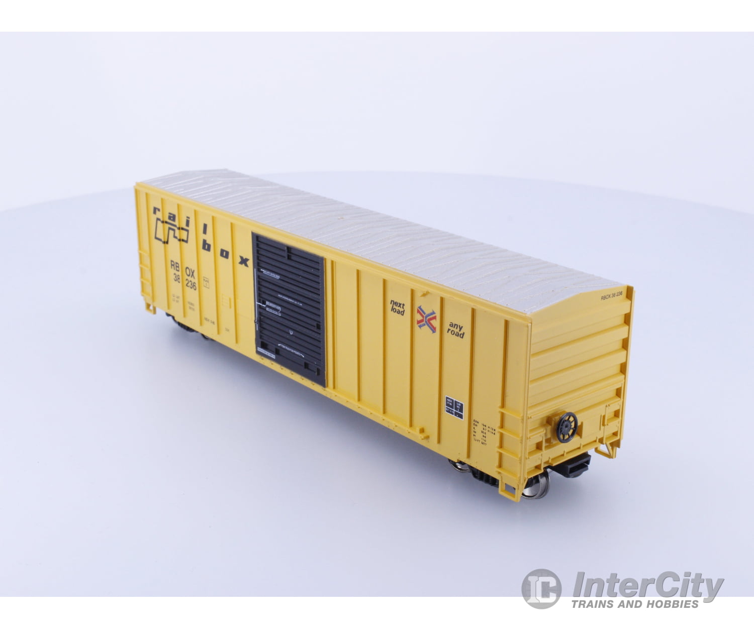 Roundhouse HO 50’ FMC Single Door 1972 Railbox (RBOX) 38236 Freight Cars