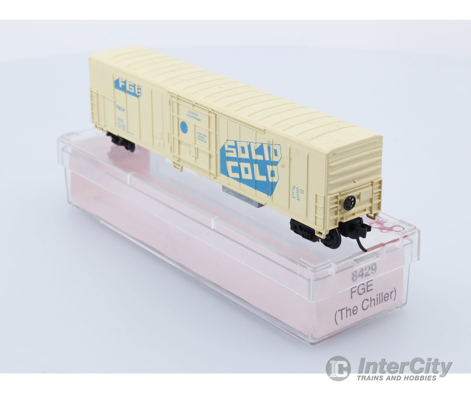 Roundhouse N 8429 Fge (The Chiller) 57’ Refrig. Box Car Freight Cars