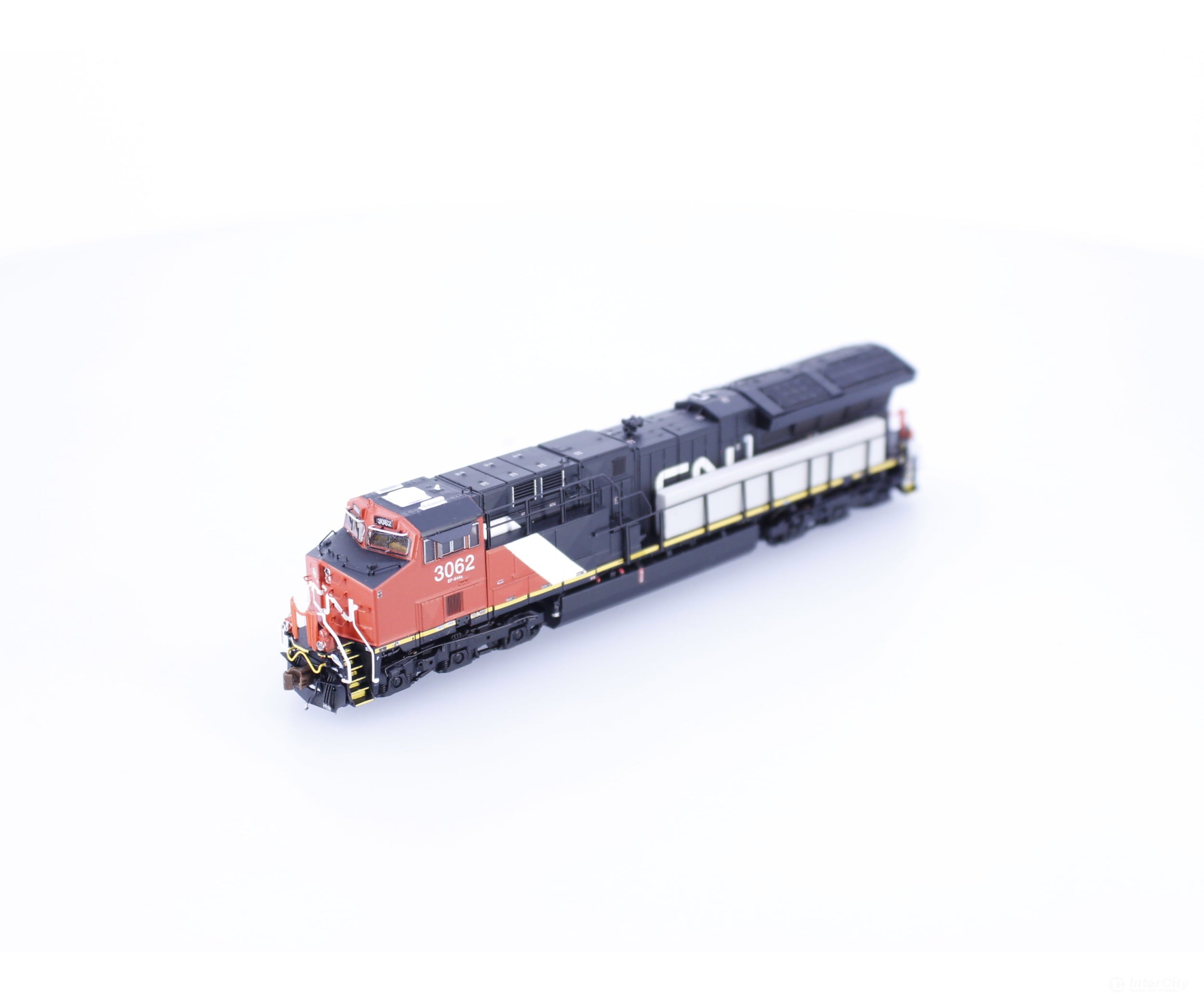 ScaleTrains SXT30622 N GE Tier 4 GEVO ET44AC (2016 Production) Canadian National (CN) 3062 DCC & Sound Locomotives
