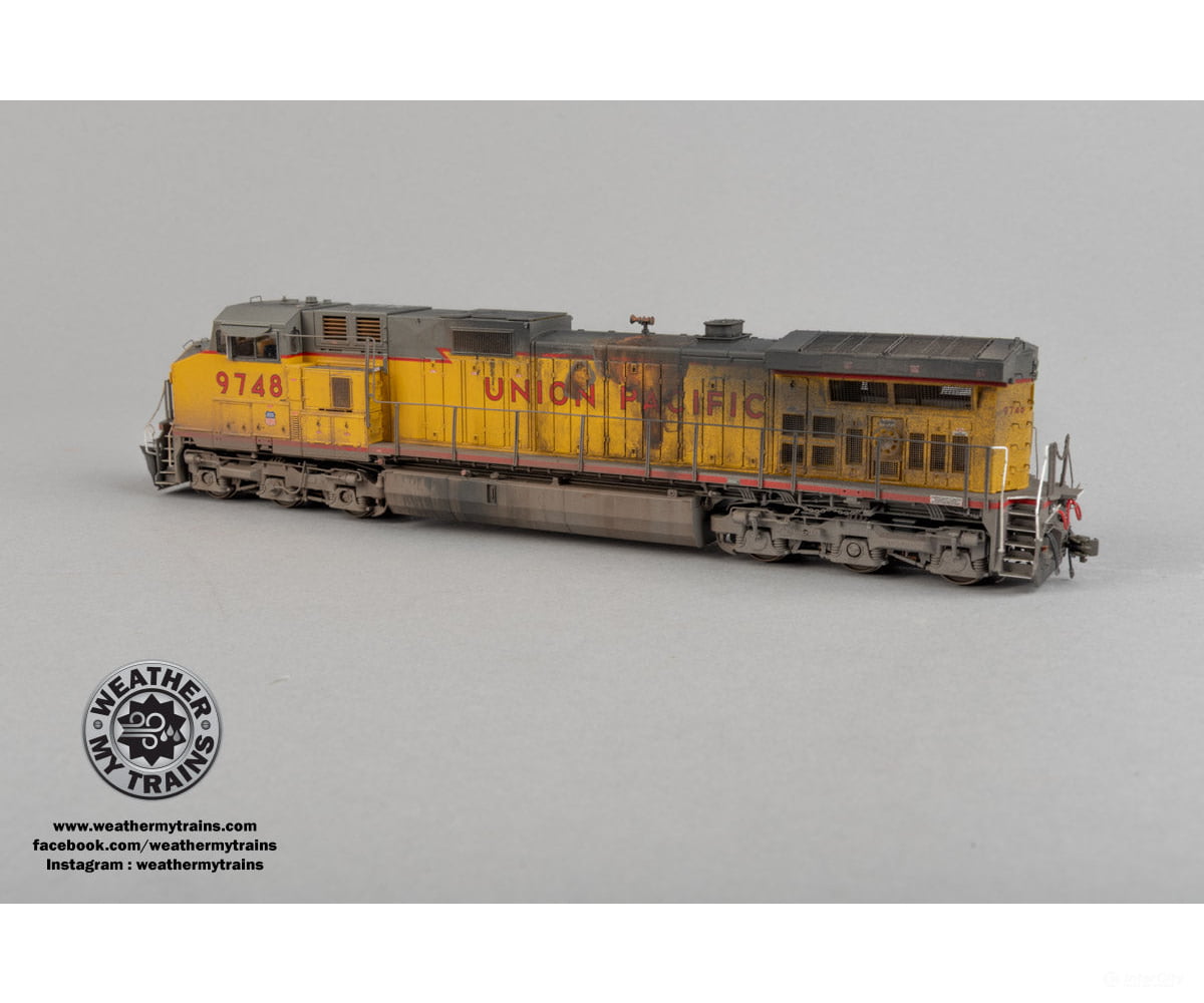 ScaleTrains SXT41585 Rivet Counter HO Scale GE DASH 9-44CW Union Pacific/Winged Nose Logo/Red Sill Stripe 9748 DCC &