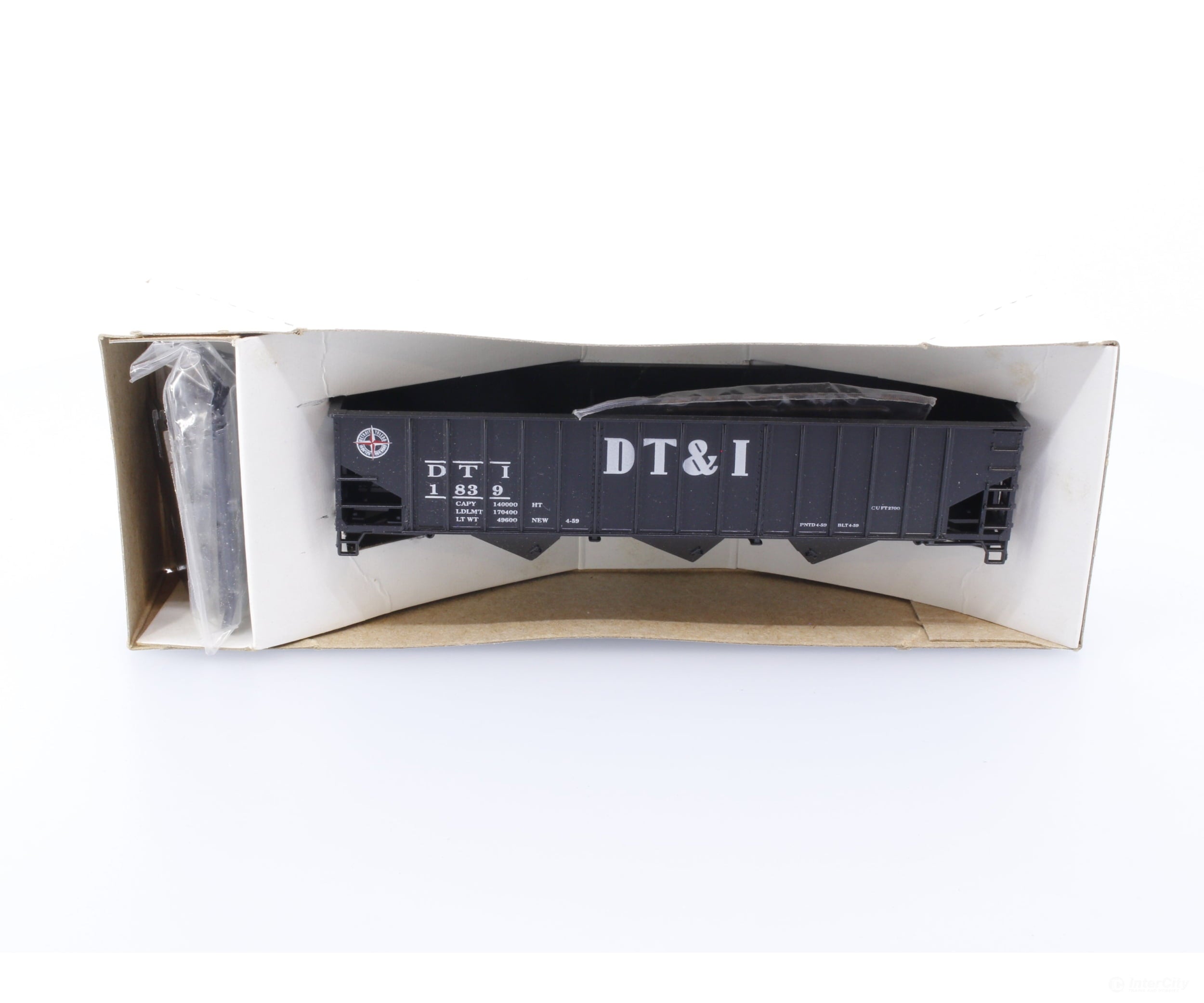Stewart Hobbies 10035 HO 70 Ton Triple Hopper Detroit Toledo and Ironton (DTI) 1839 Freight Cars