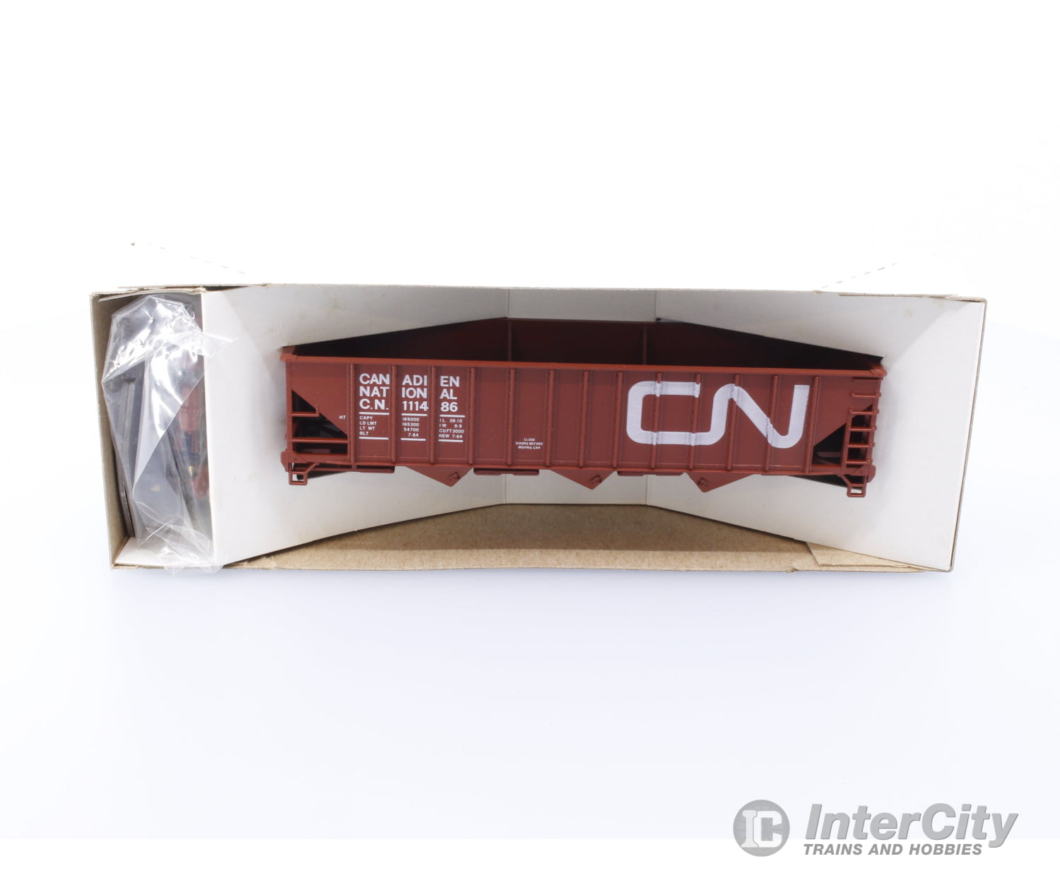 Stewart Hobbies 10239 HO 70 Ton Triple Hopper Canadian National (CN) 111486 Freight Cars