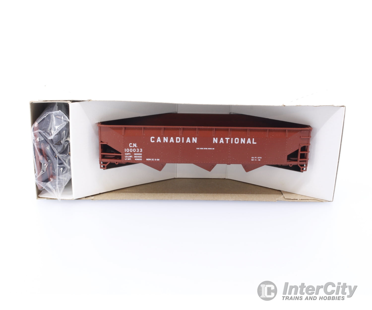 Stewart Hobbies 10321 HO 70 Ton Offset Triple Hopper Canadian National (CN) 100033 Freight Cars