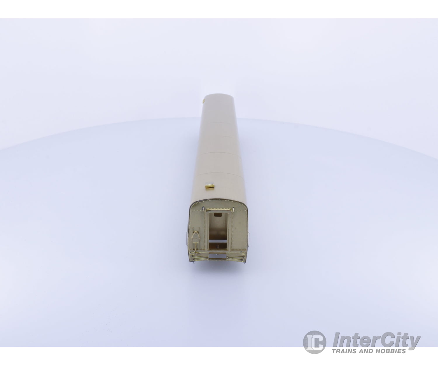 The Coach Yard 60-SeatCar HO 60 Seat Chair Car Silver Pendulum Burlington Northern (BN) Passenger Cars