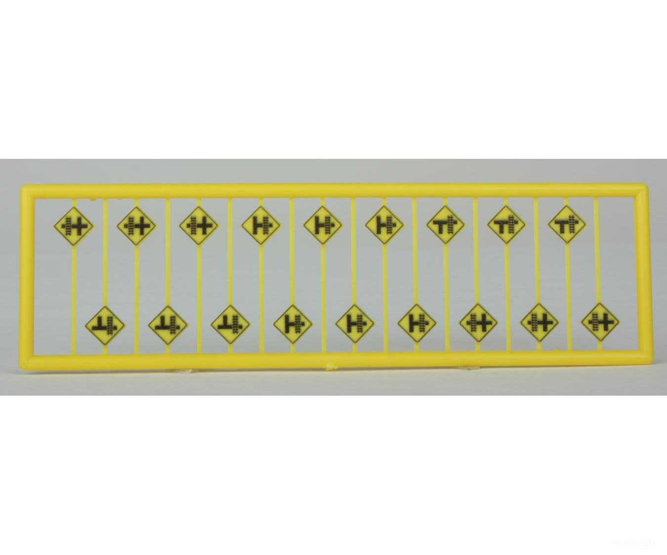 Tichy Train Group N 2614 Highway Grade Crossing Location Warning Signs -- Pkg(18) Scenery Details