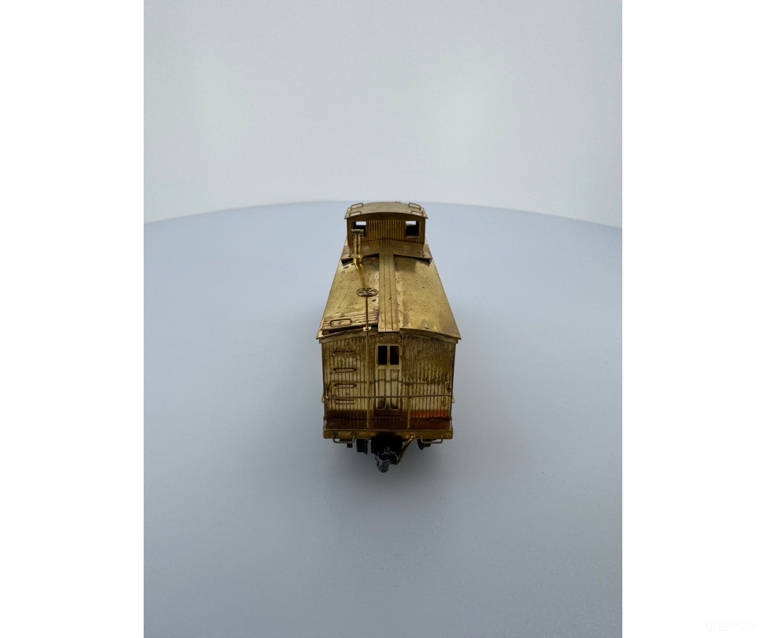 TID Trains Inc. 303 HO SF Blind End Caboose Santa Fe (SF) Freight Cars
