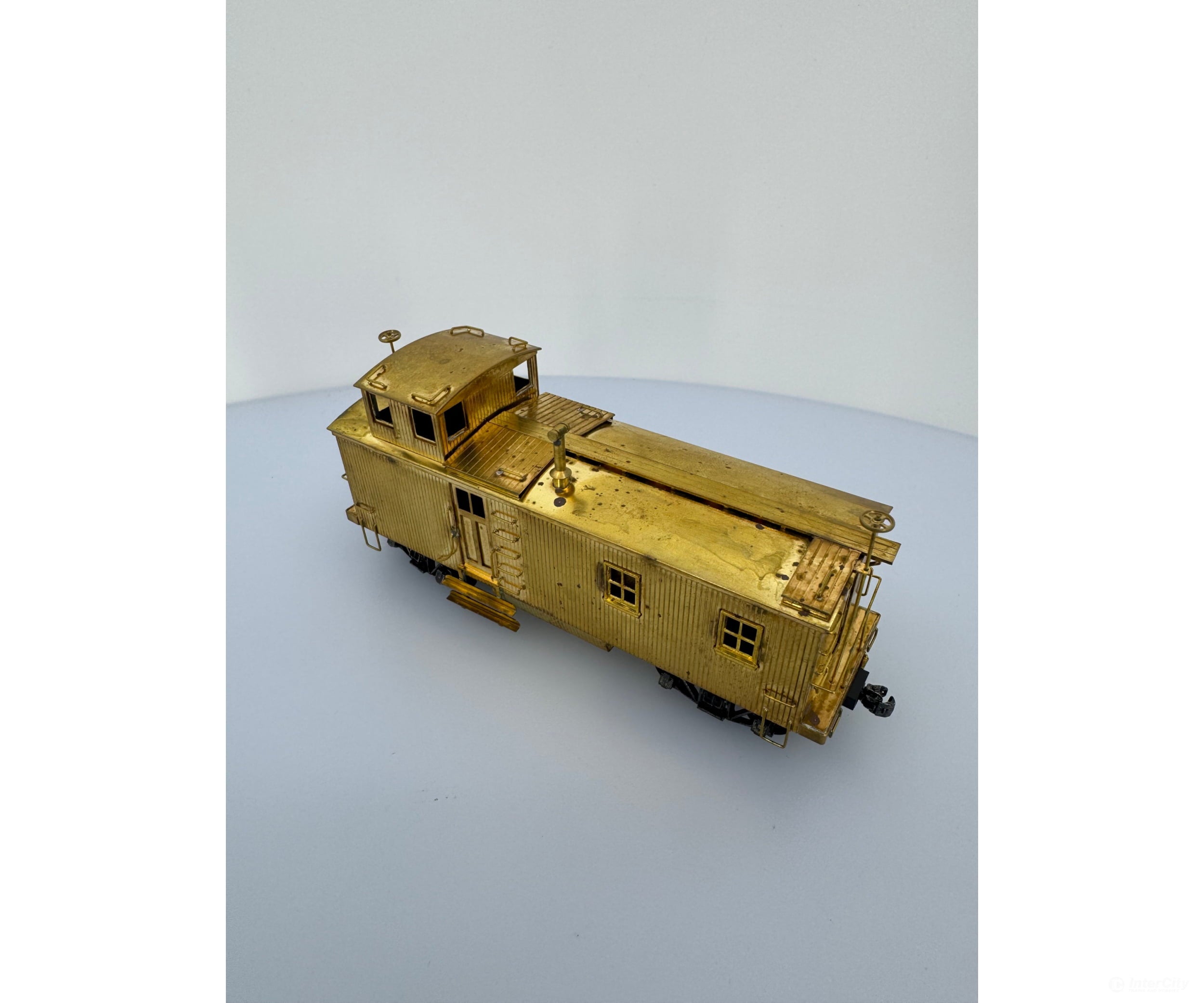 TID Trains Inc. 303 HO SF Blind End Caboose Santa Fe (SF) Freight Cars